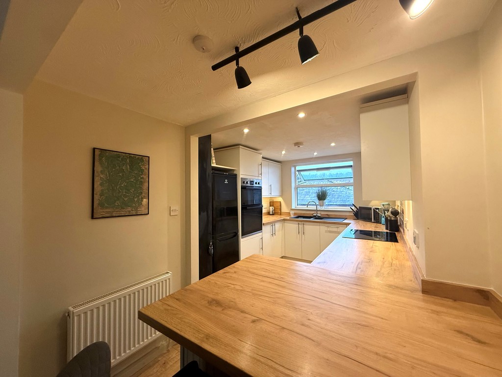 3 bed apartment for sale in Coopers Court, 142 High Street, EX17  - Property Image 2