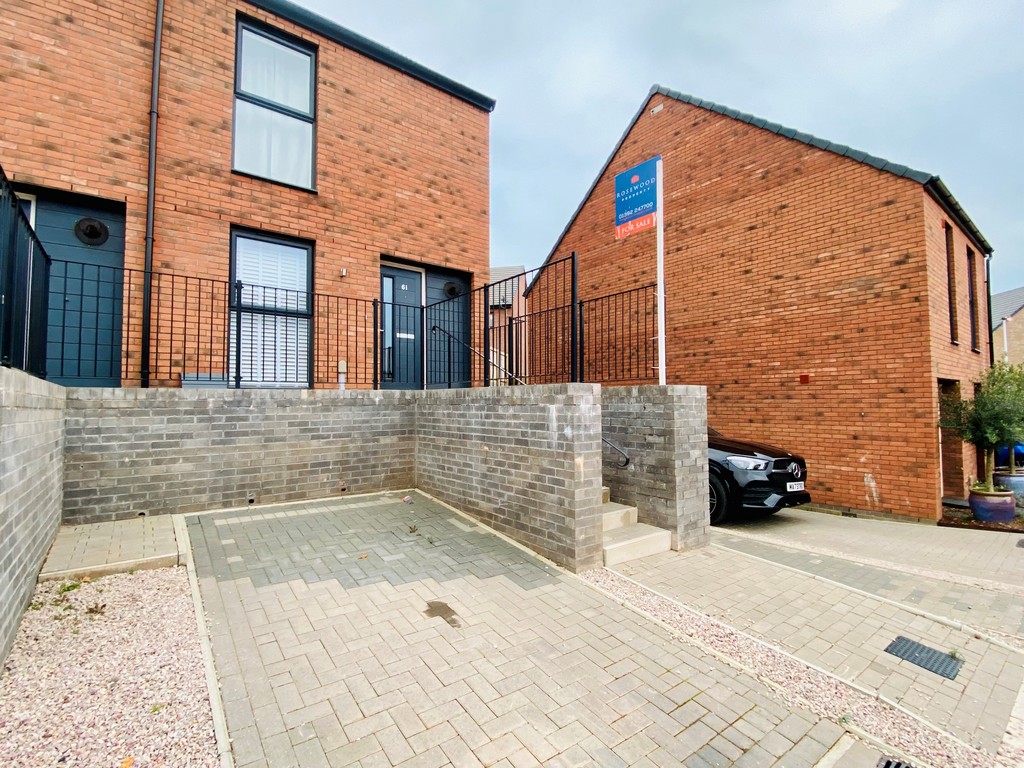 2 bed end of terrace house for sale in 61 Quarry Heights  - Property Image 1