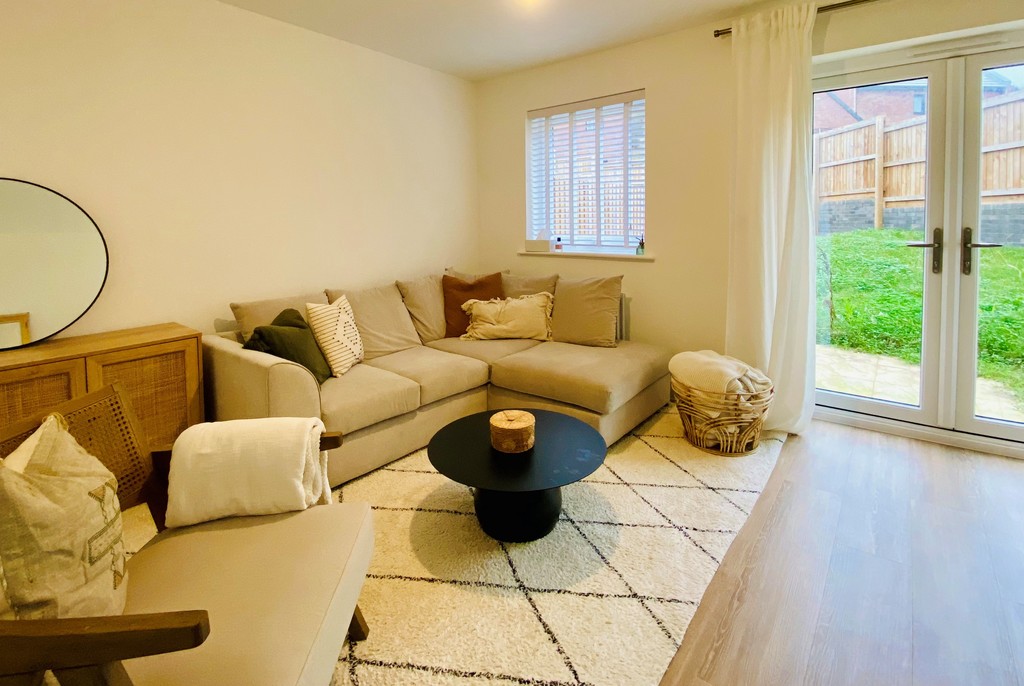 2 bed end of terrace house for sale in 61 Quarry Heights 1