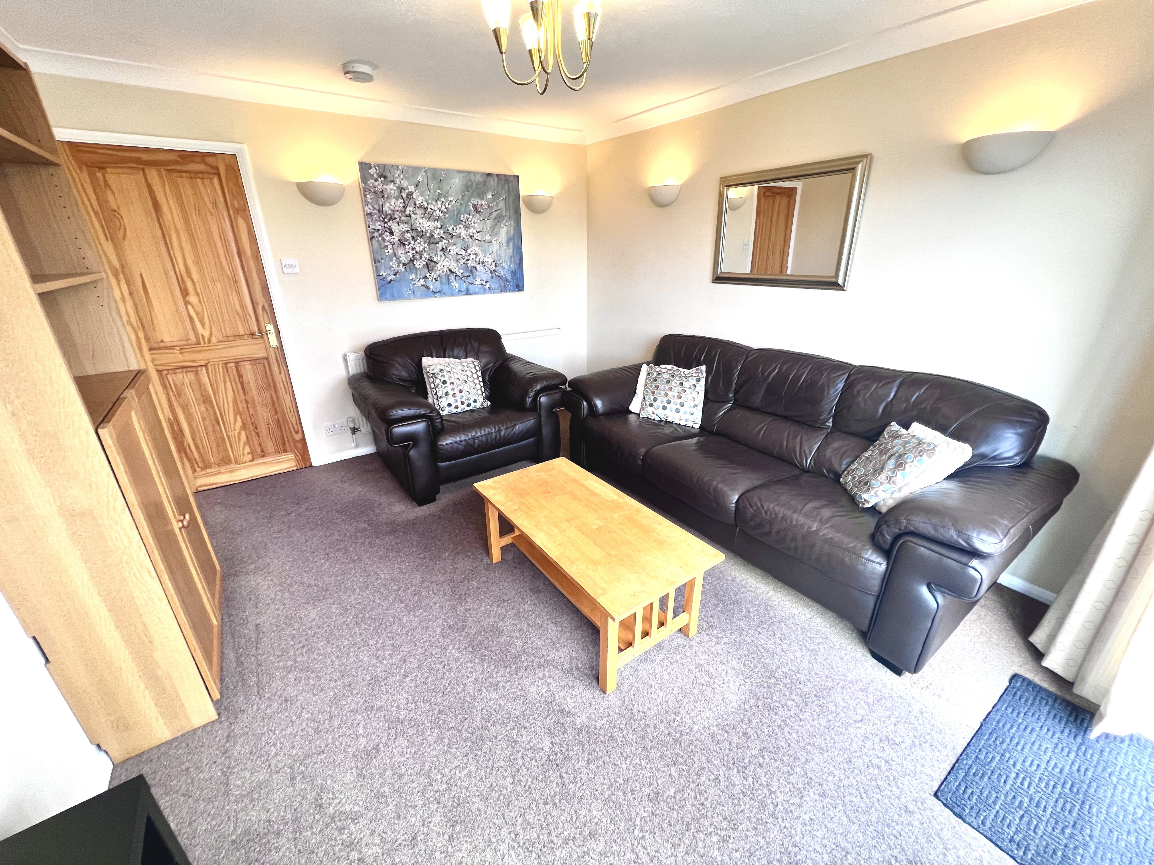 5 bed house to rent in Tippett Close 0