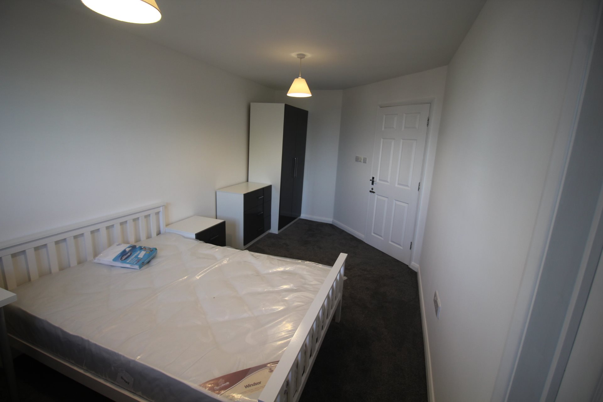 2 bed flat to rent in Hardies Point 9