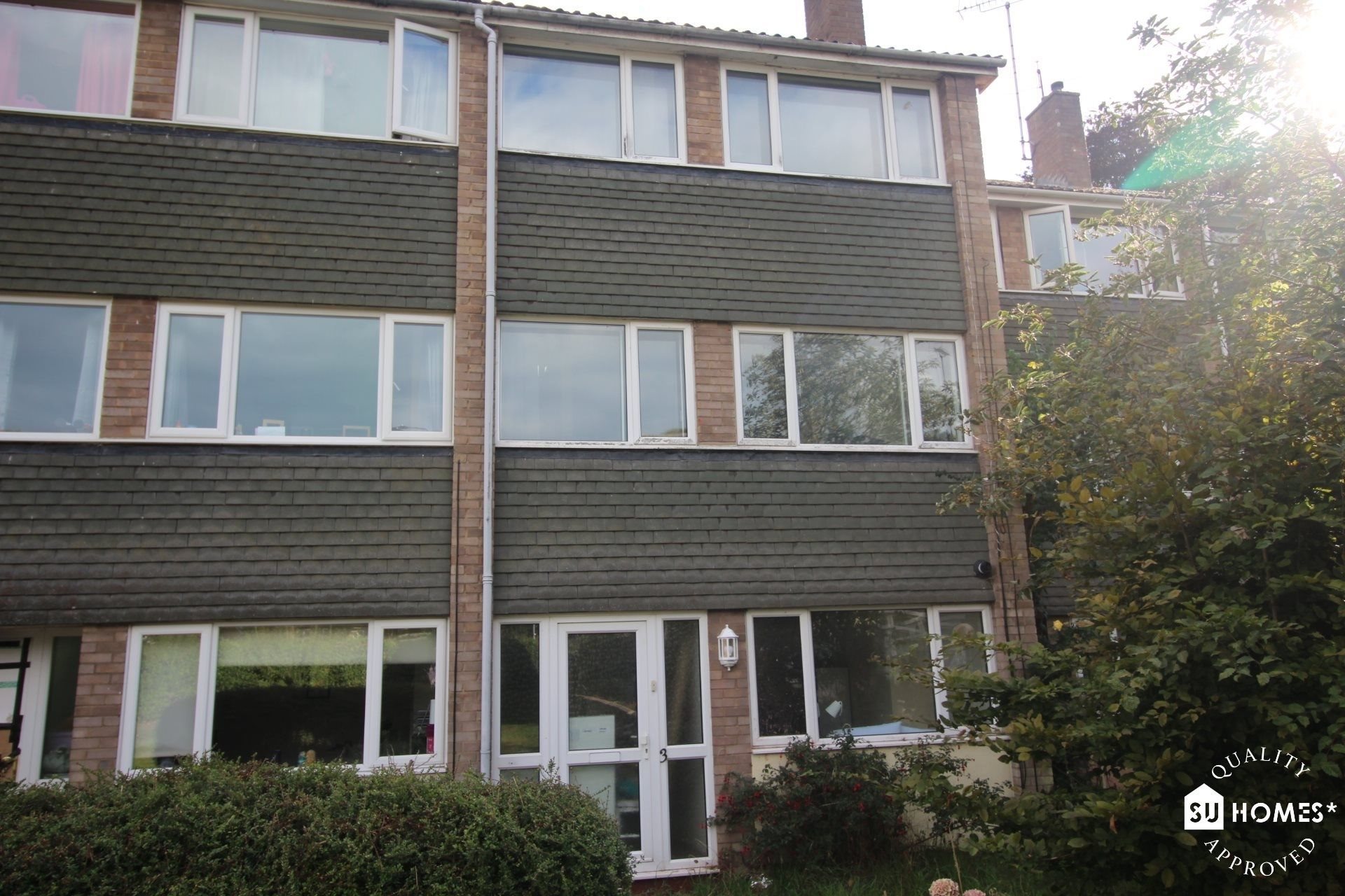 1 bed house / flat share to rent in Bourne Court  - Property Image 1