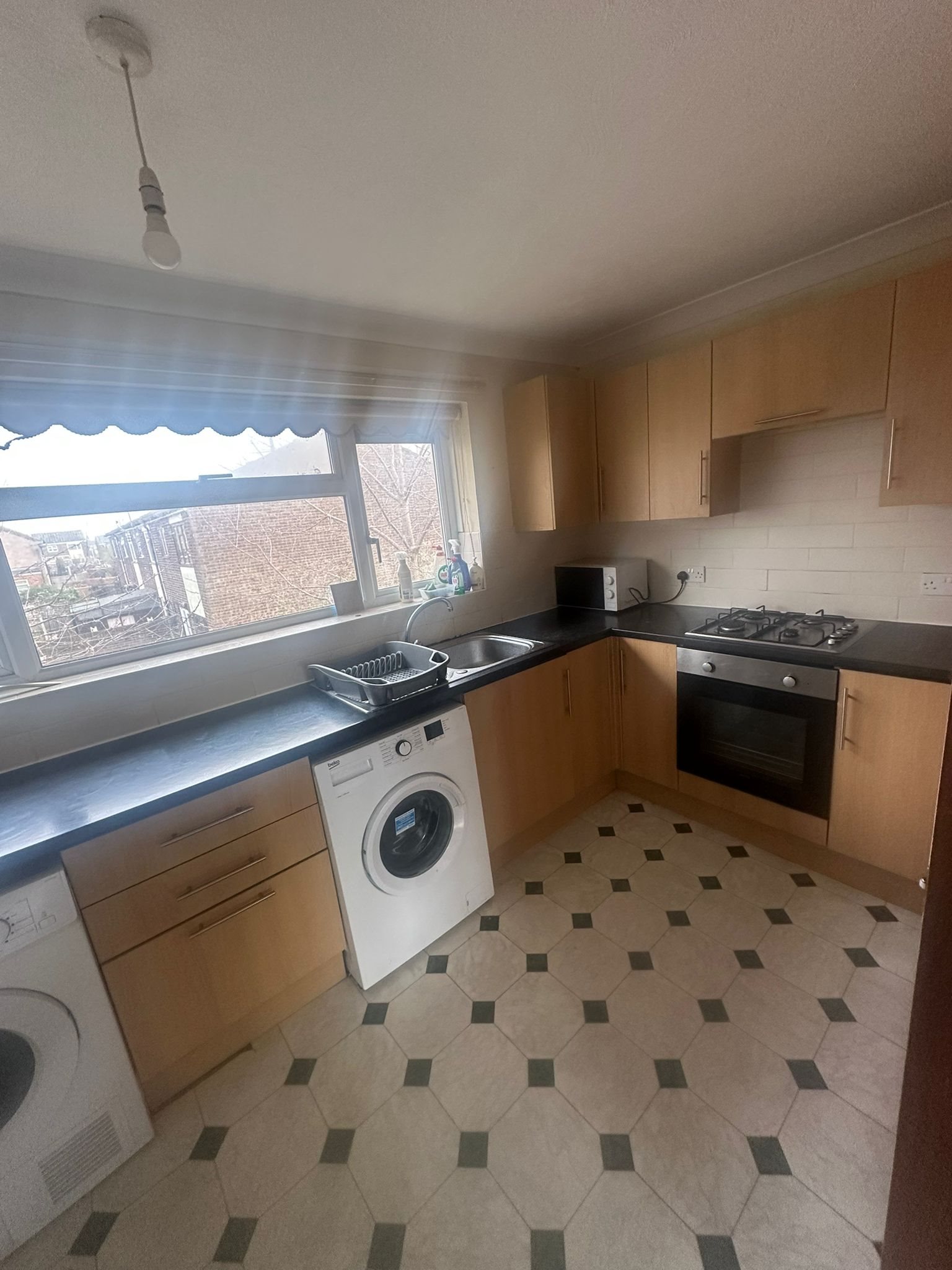 2 bed maisonette to rent in Hamlet Drive  - Property Image 2