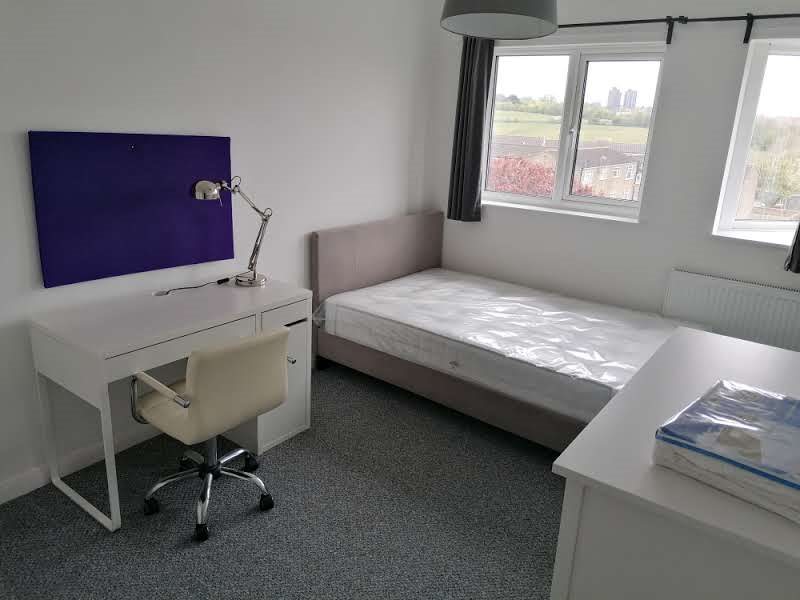 1 bed house / flat share to rent in Bennett Court  - Property Image 2