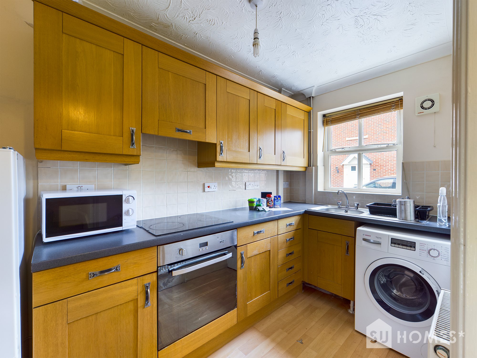 2 bed house to rent in Mascot Square, Colchester 4