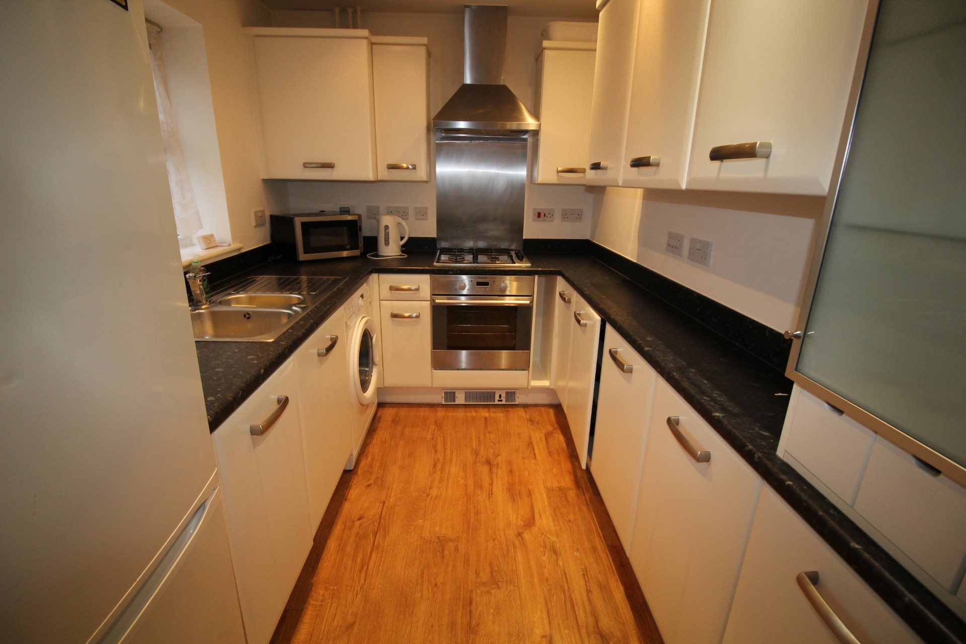 2 bed house to rent in Peache Road, Colchester 4