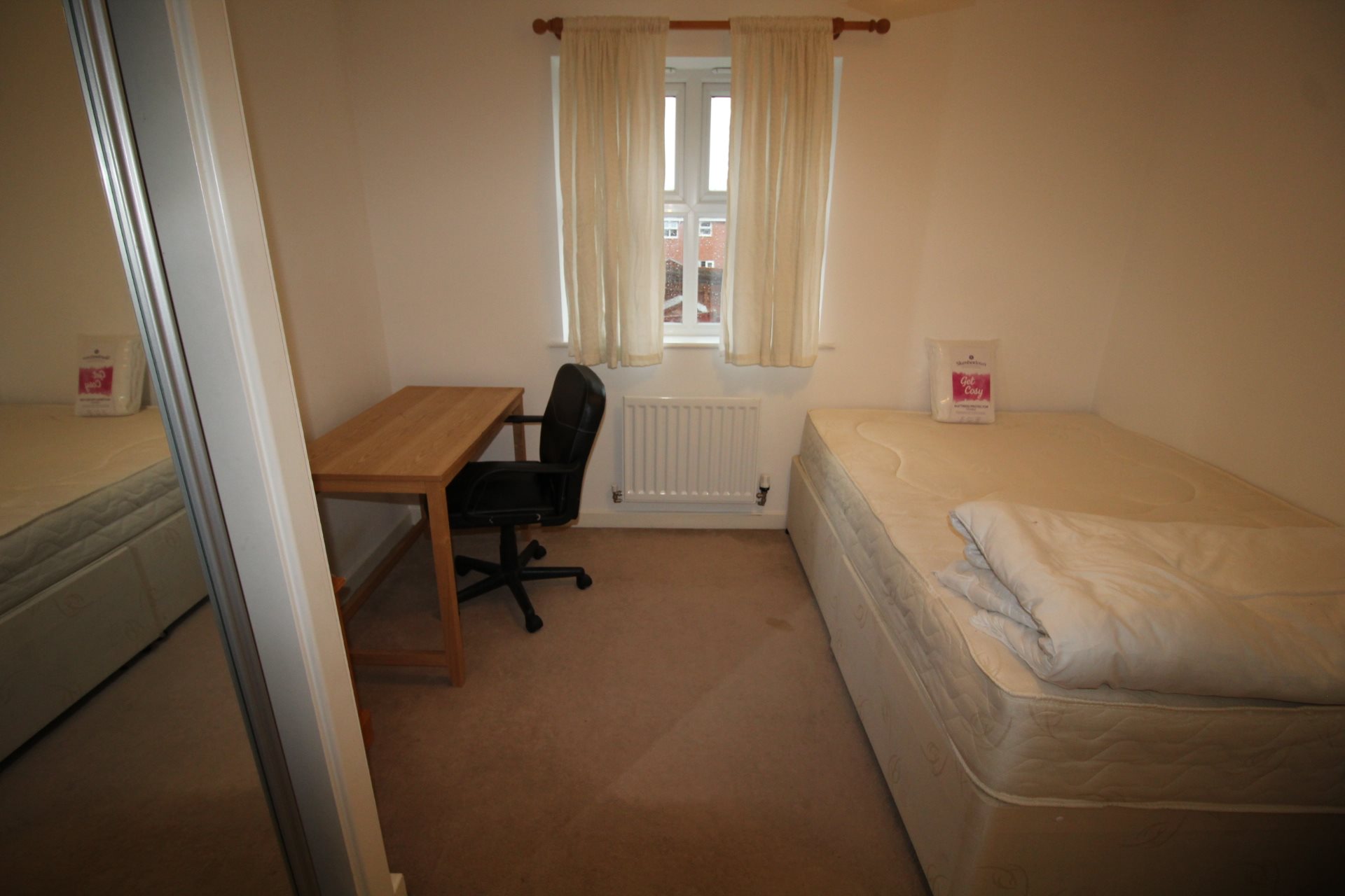 2 bed house to rent in Peache Road, Colchester 6
