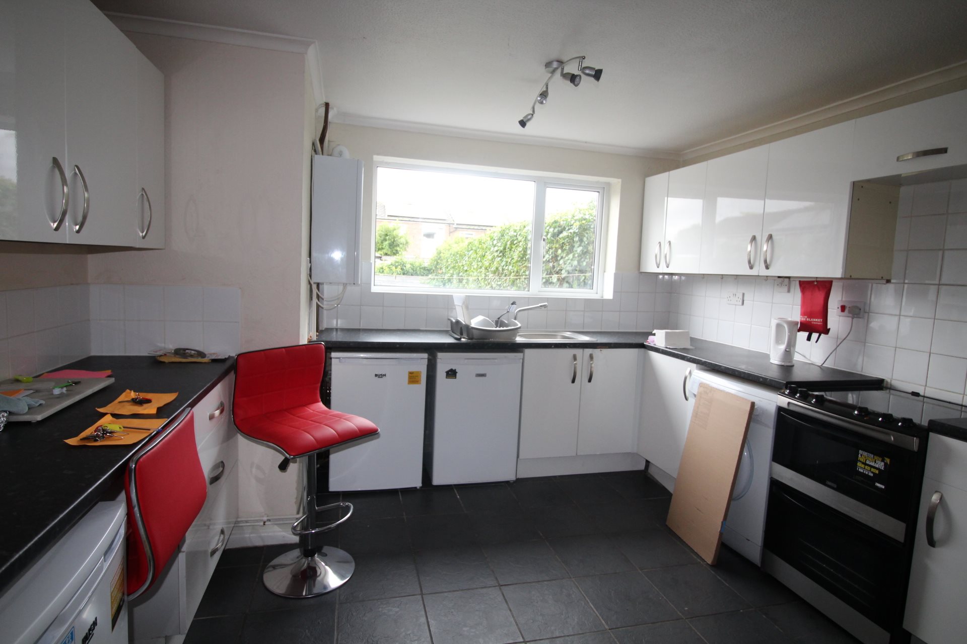 4 bed house to rent in Primrose Walk, Colchester 2