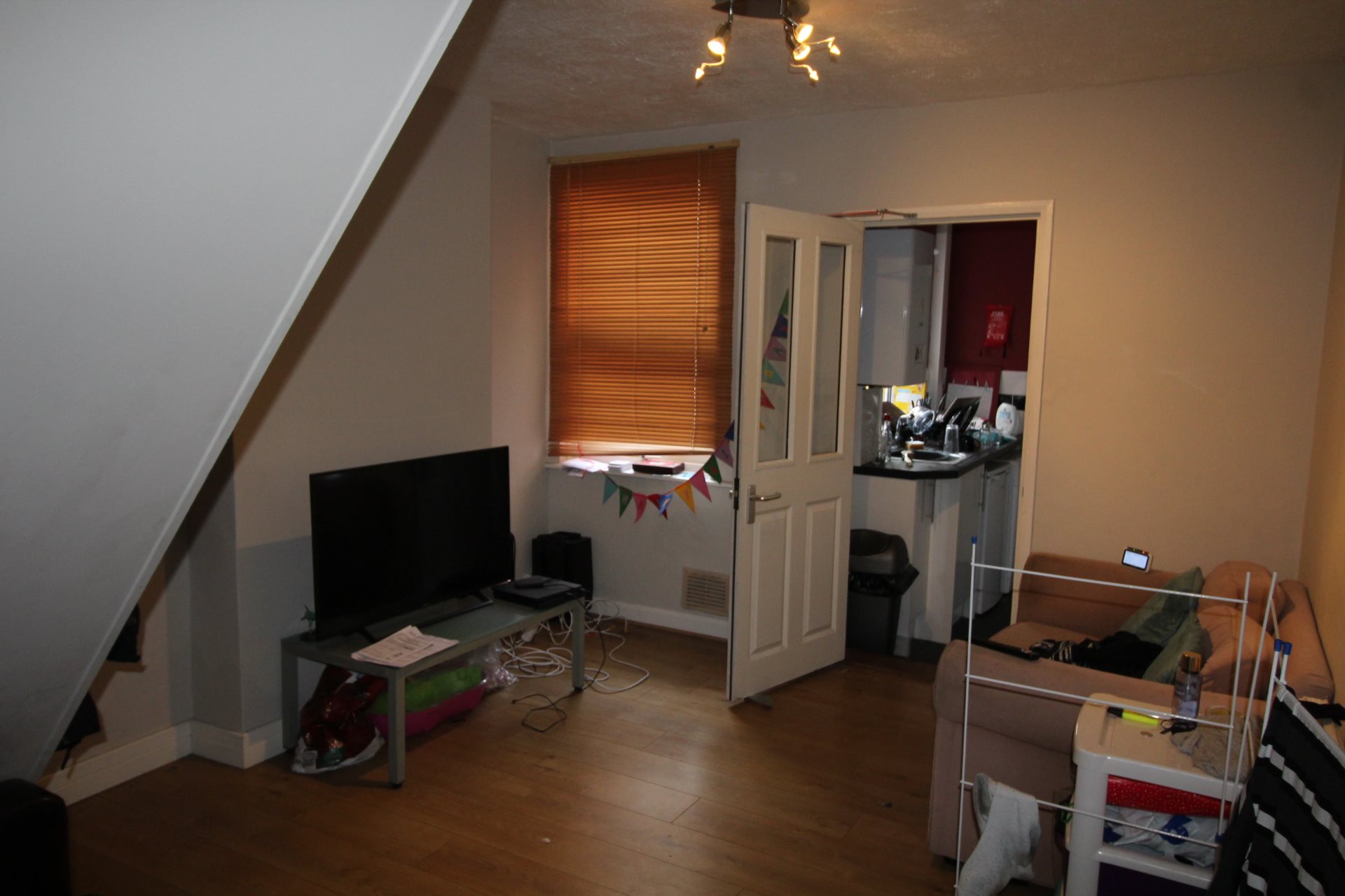 3 bed house to rent in Victor Road, Colchester 2