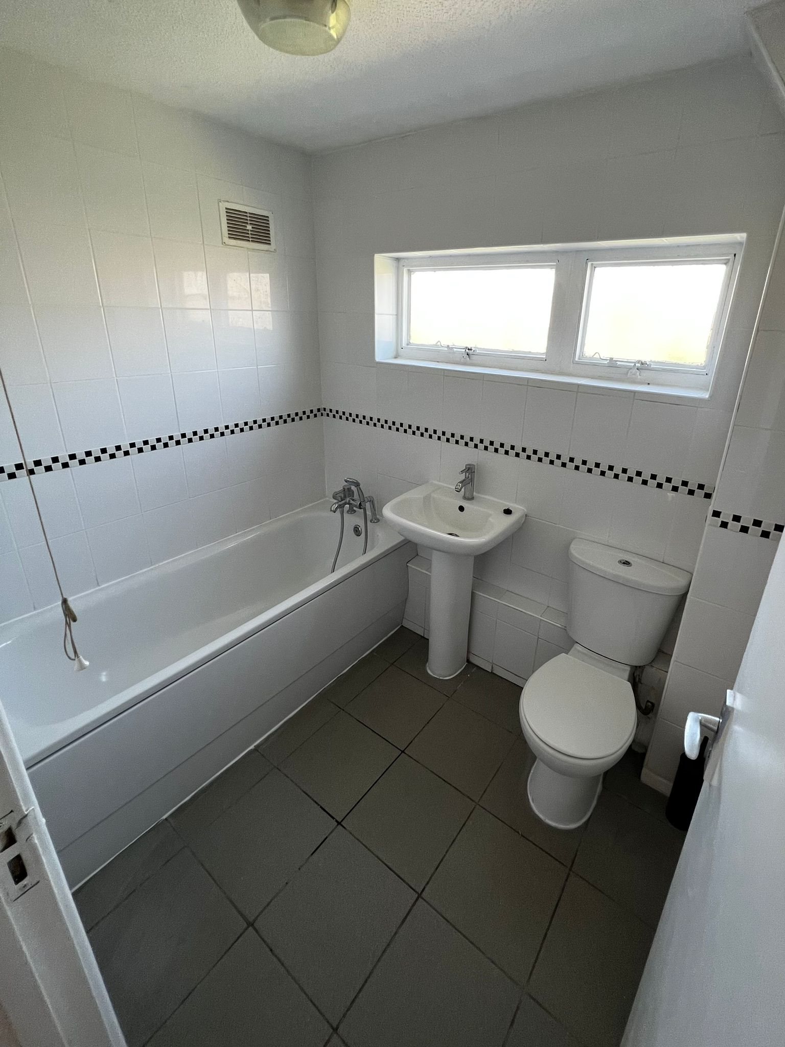 4 bed house to rent in Stanley Wooster Way, Colchester  - Property Image 6