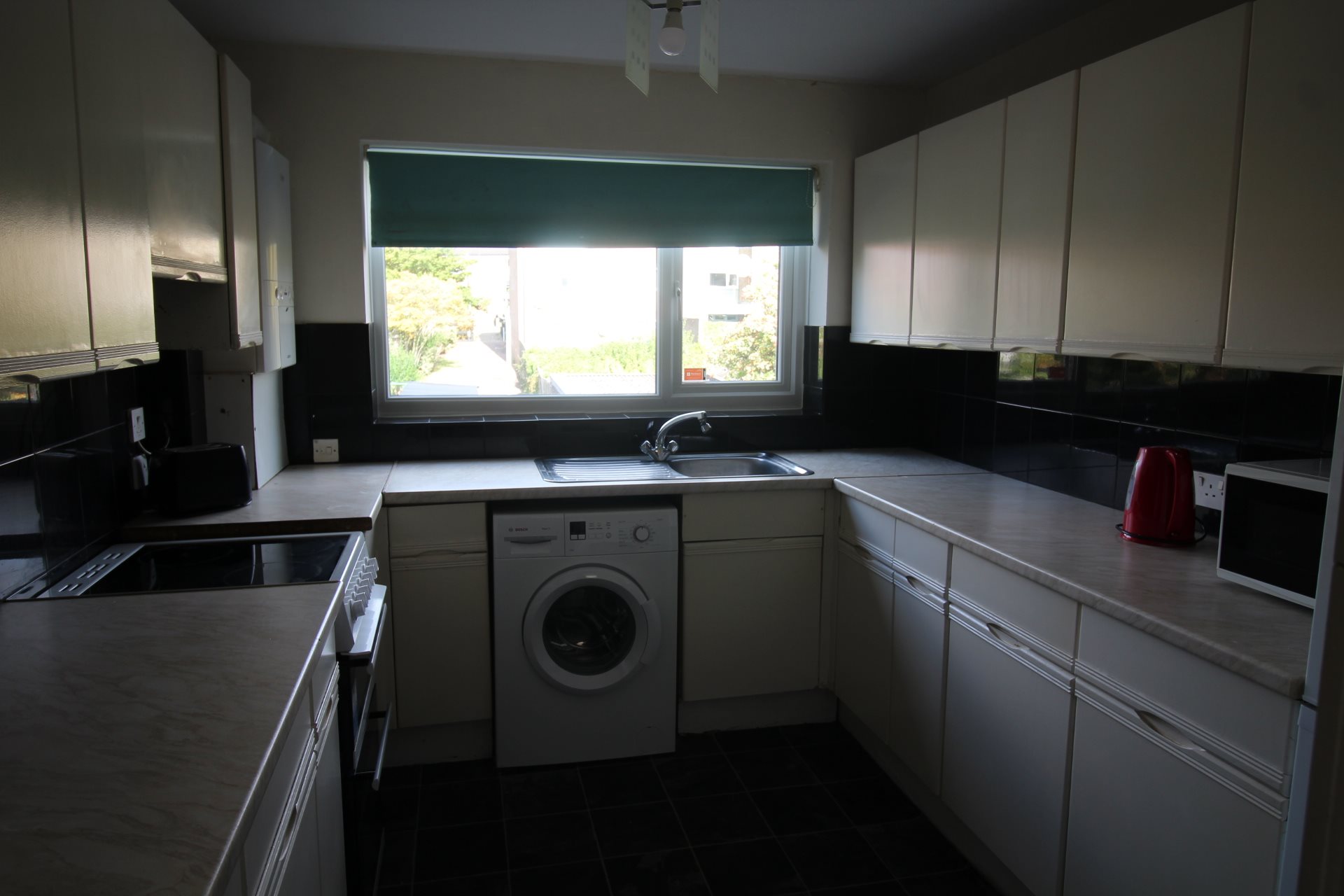 3 bed flat to rent in Woodcock Close, Colchester 7