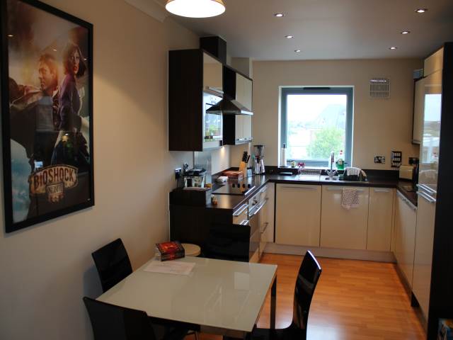 2 bed flat to rent in Quayside Drive, Colchester  - Property Image 2