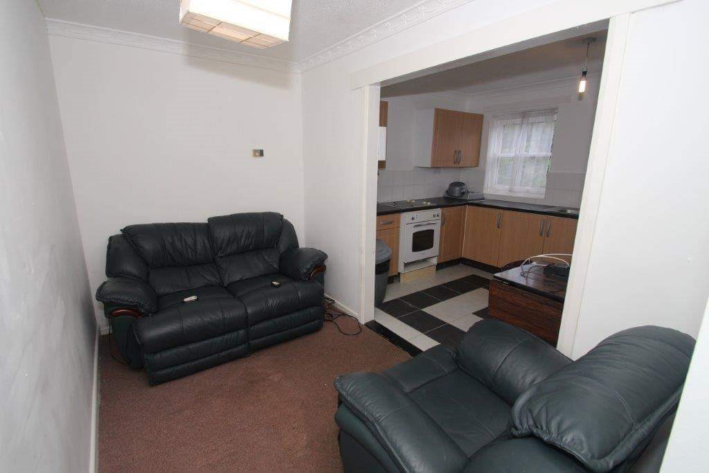 4 bed house to rent in Stanley Wooster Way, Colchester  - Property Image 3