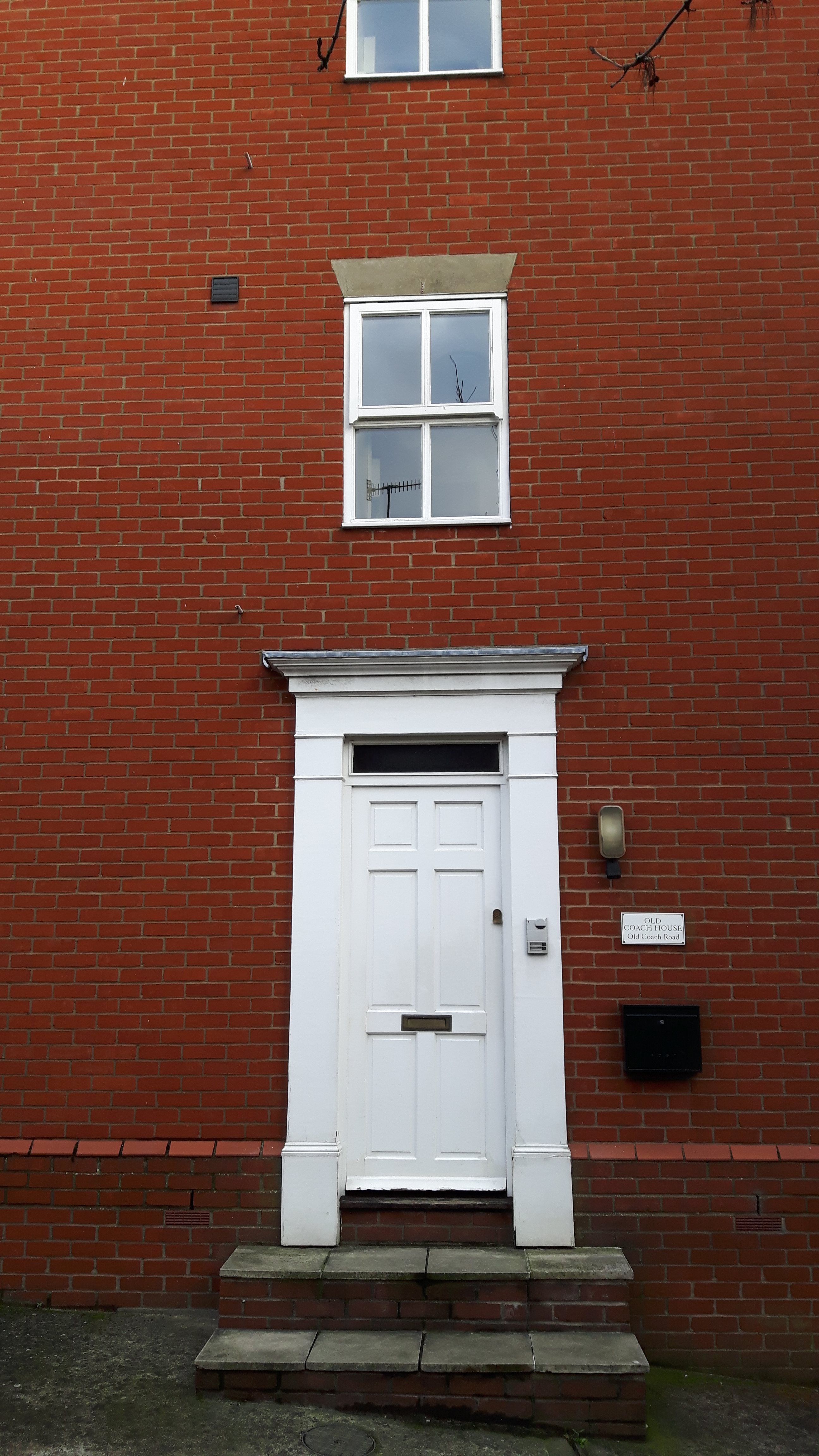 2 bed flat to rent in Old Coach House, Old Coach Road  - Property Image 1