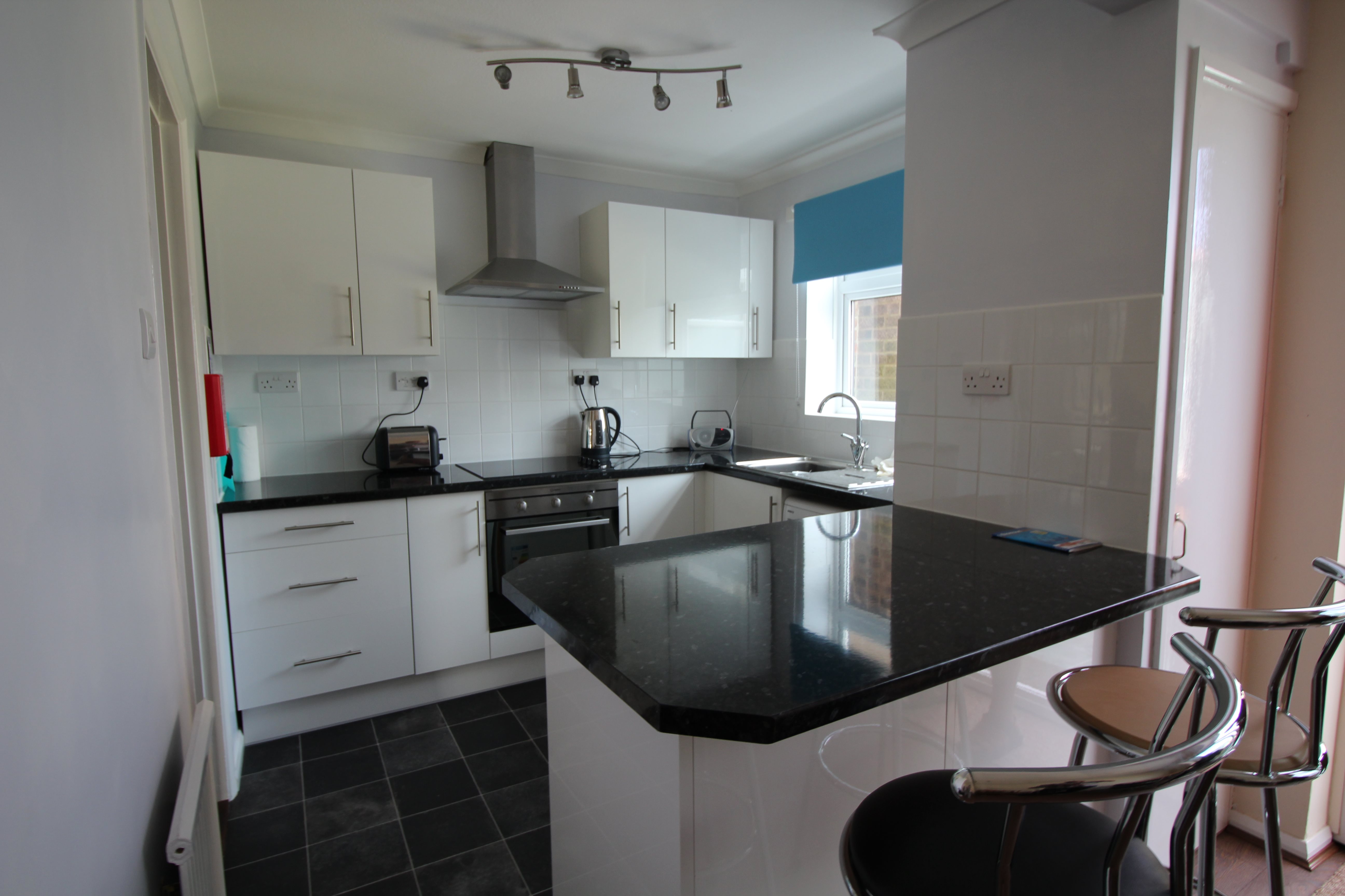 4 bed house to rent in Avon Way, Colchester 2