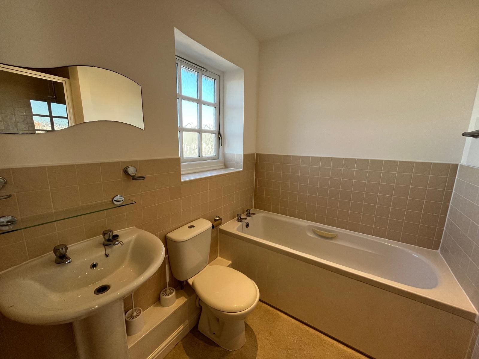 2 bed flat to rent in Albany Gardens, Colchester, CO2  - Property Image 10