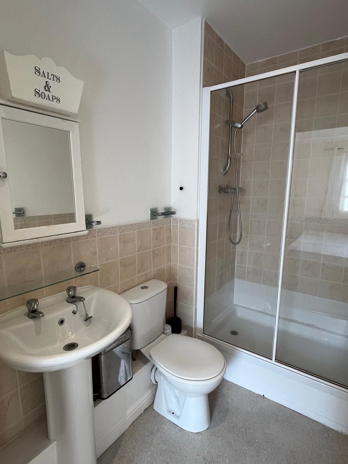 2 bed flat to rent in Albany Gardens, Colchester, CO2  - Property Image 7