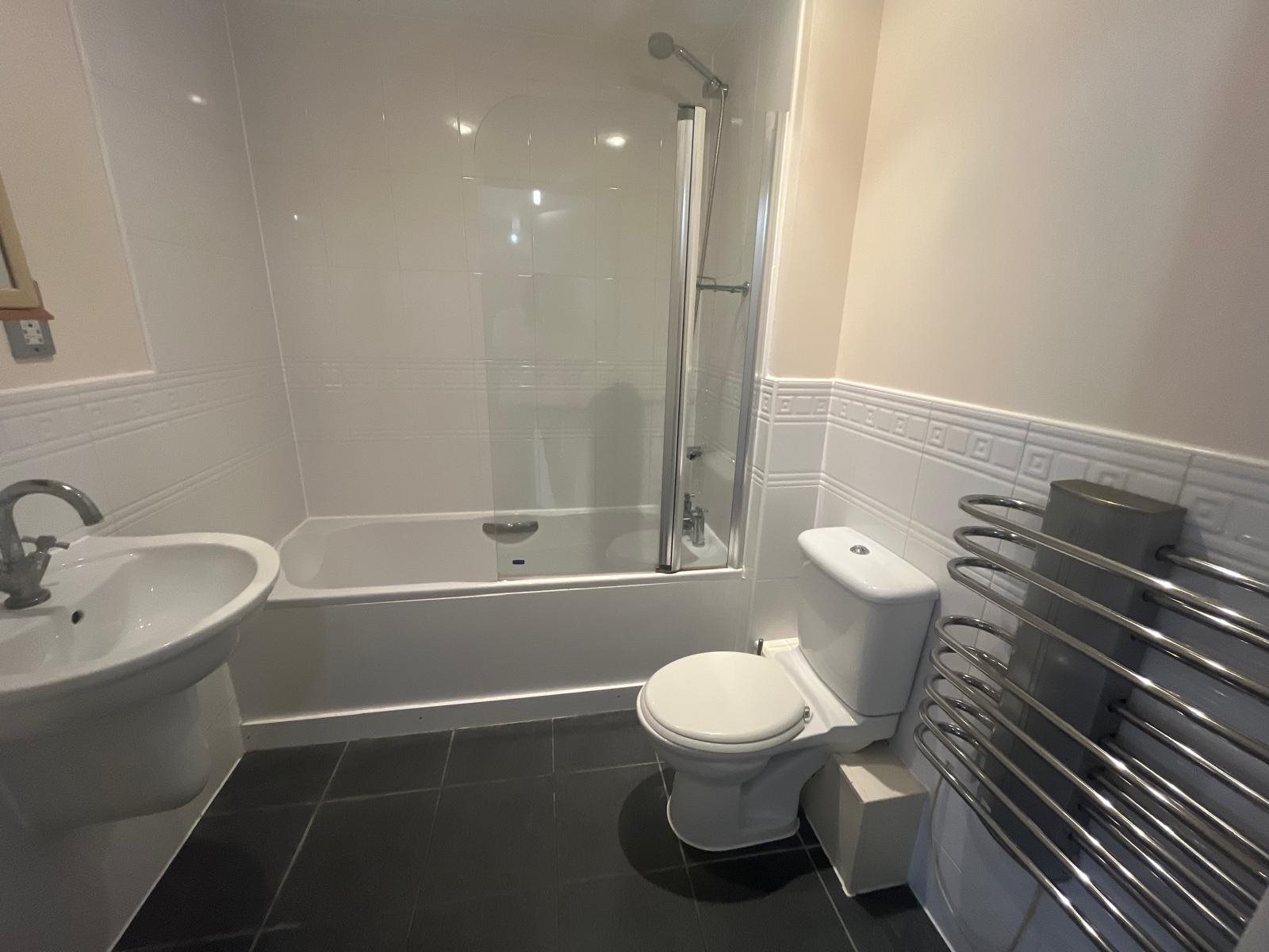 2 bed flat to rent in Quayside Drive, , CO2  - Property Image 14