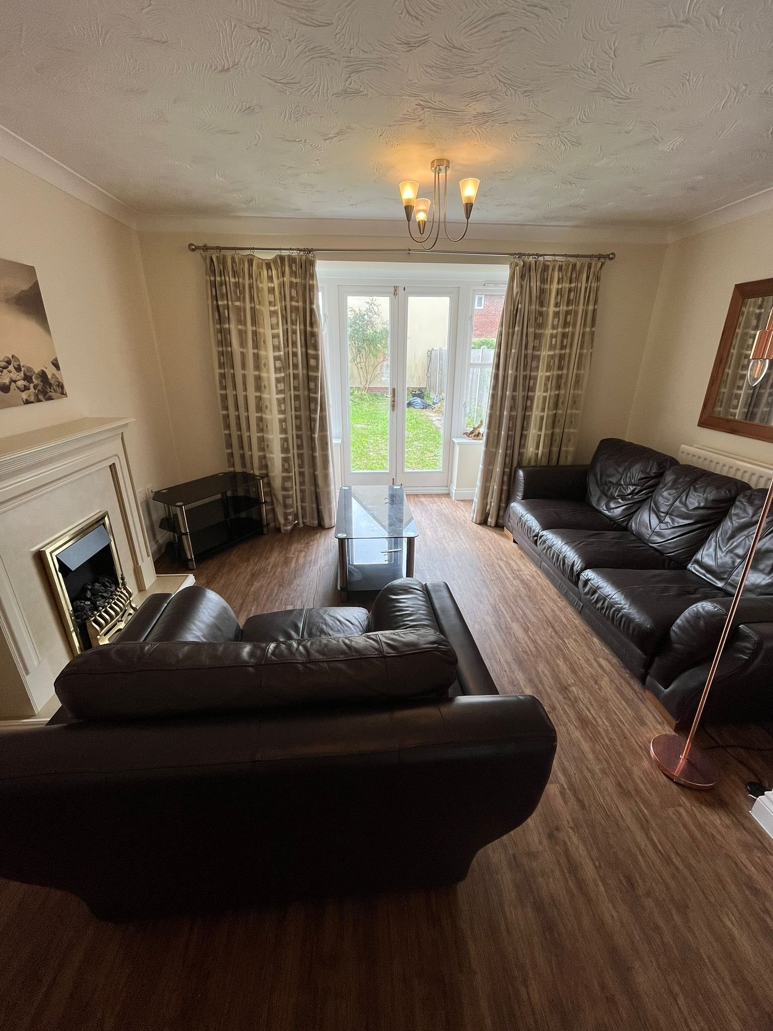4 bed house to rent in Hesper Road  - Property Image 2