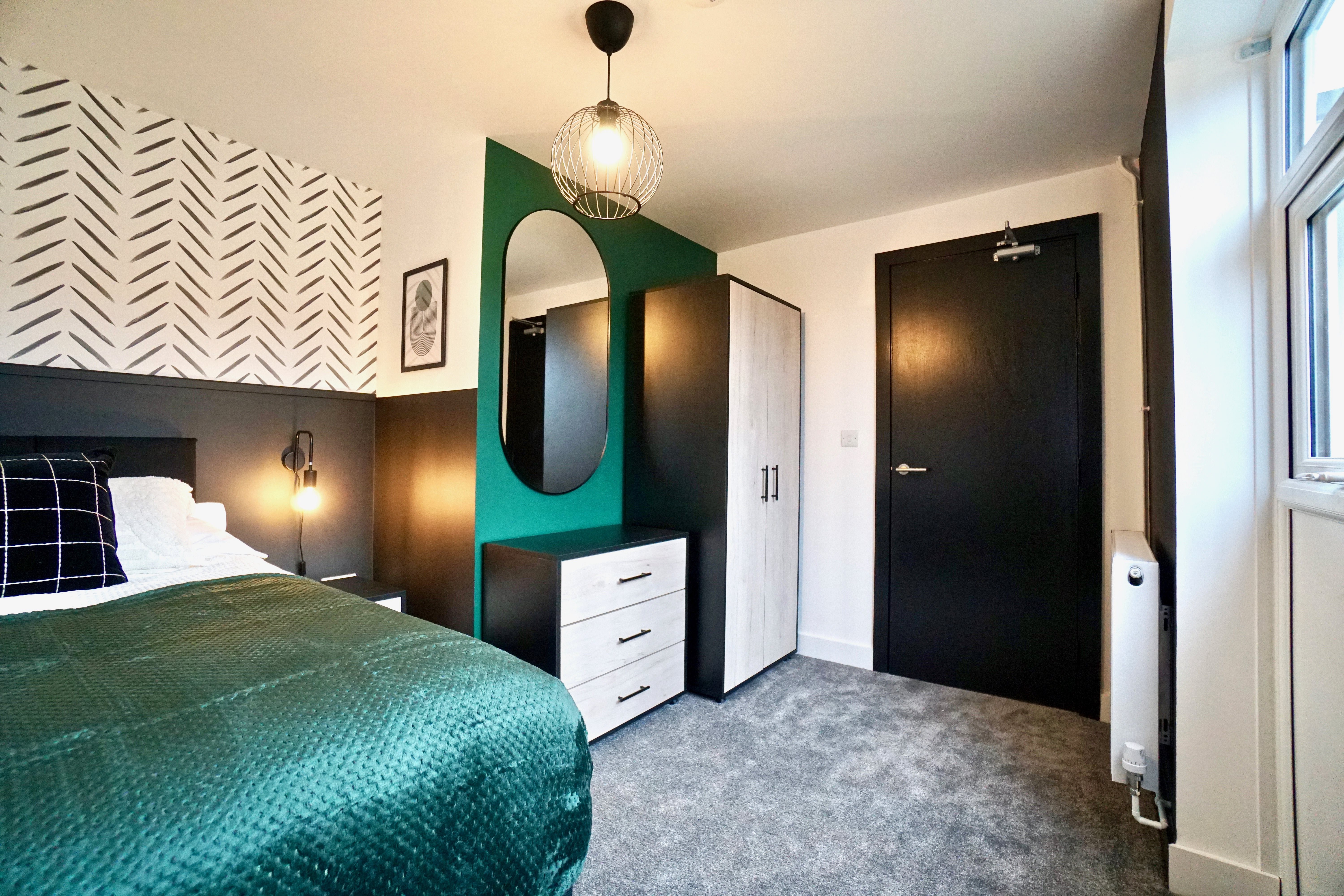 6 bed house to rent in Ariel Close  - Property Image 6