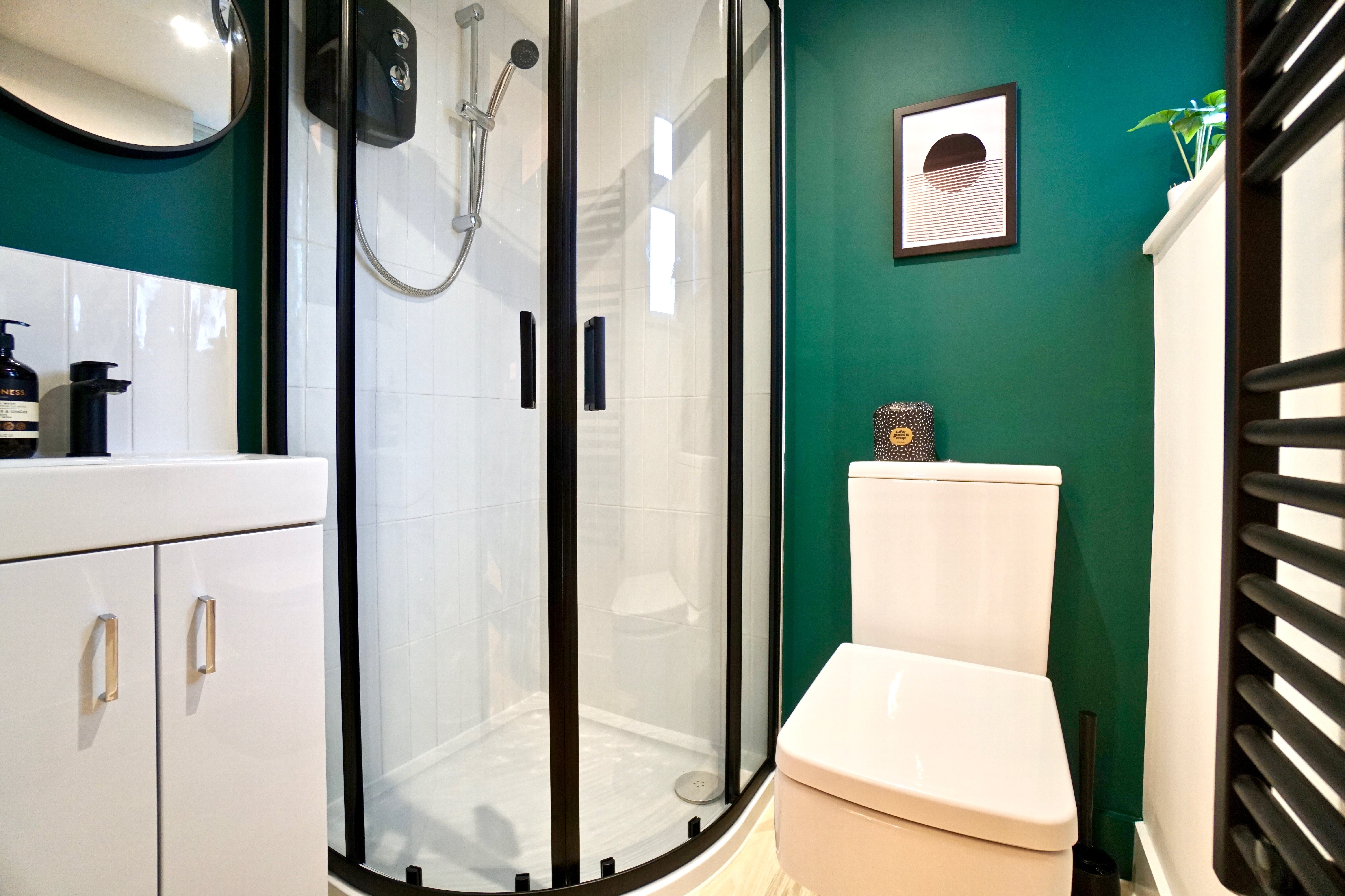 6 bed house to rent in Ariel Close  - Property Image 11