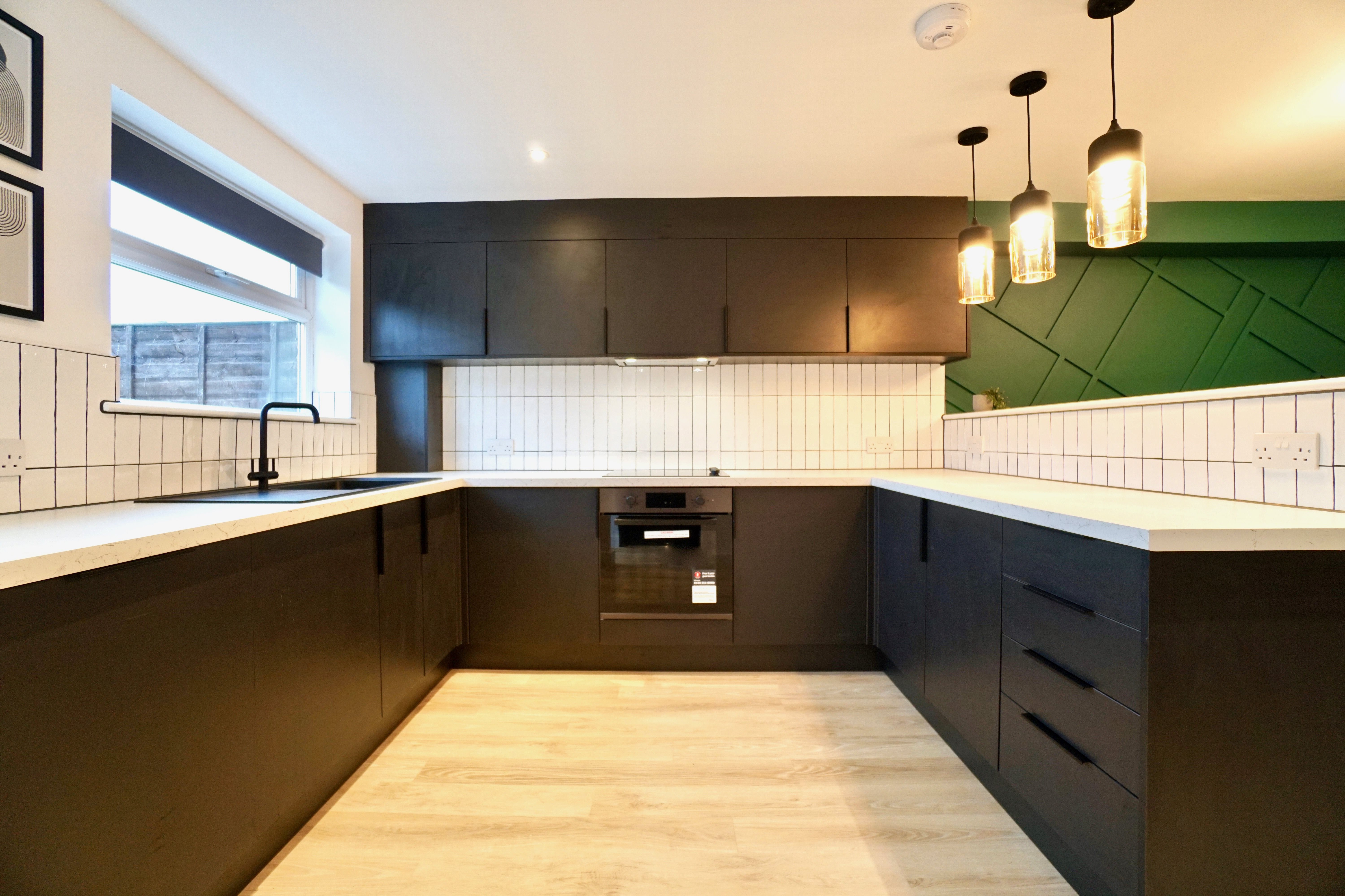 6 bed house to rent in Ariel Close  - Property Image 13
