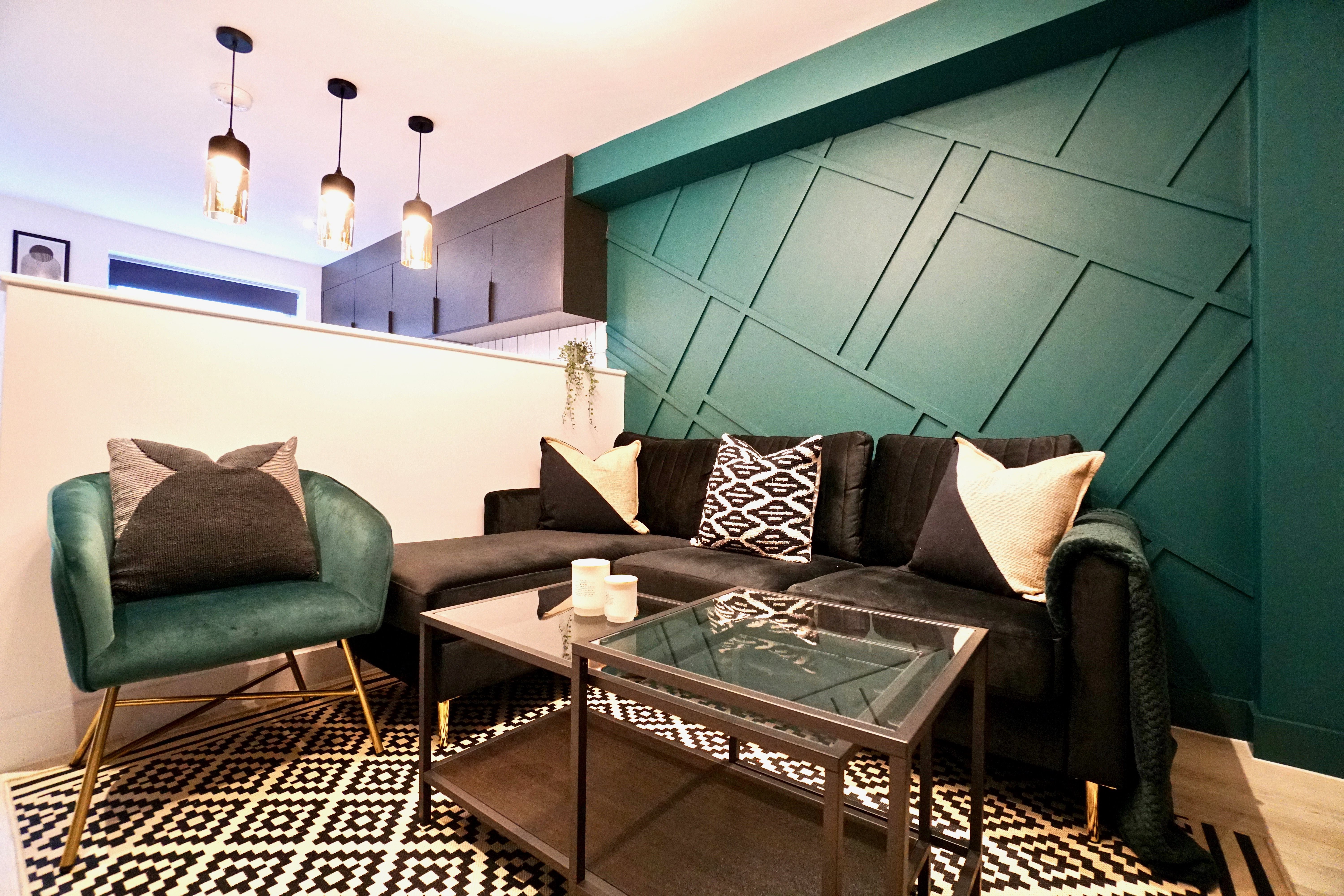 6 bed house to rent in Ariel Close  - Property Image 1