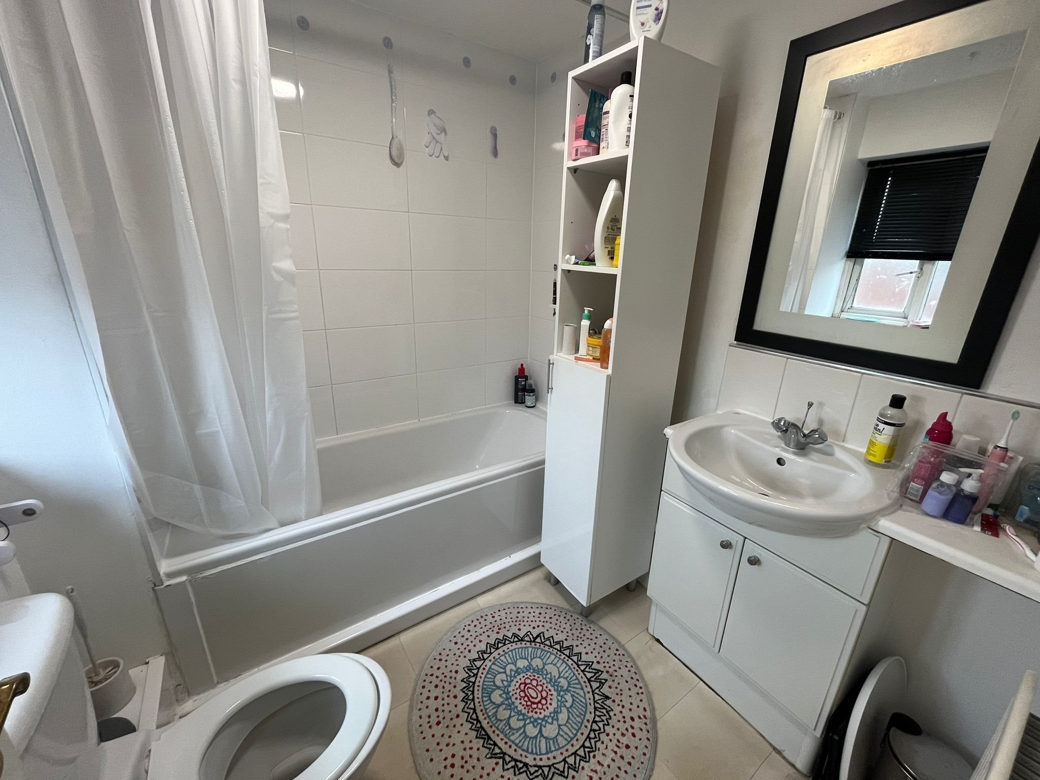 1 bed house / flat share to rent in Hatcher Crescent  - Property Image 4