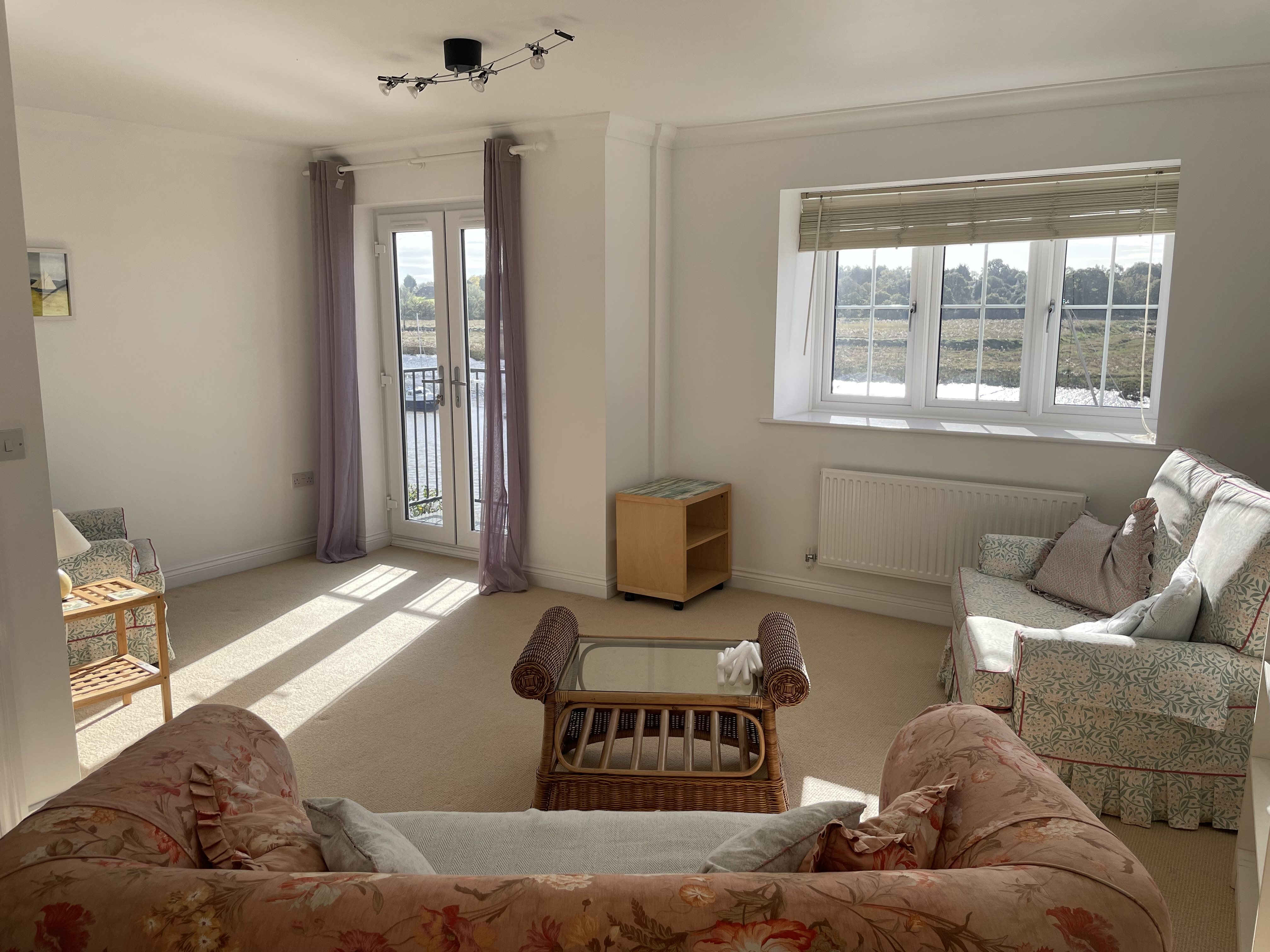 2 bed end of terrace house to rent in West Quay  - Property Image 3