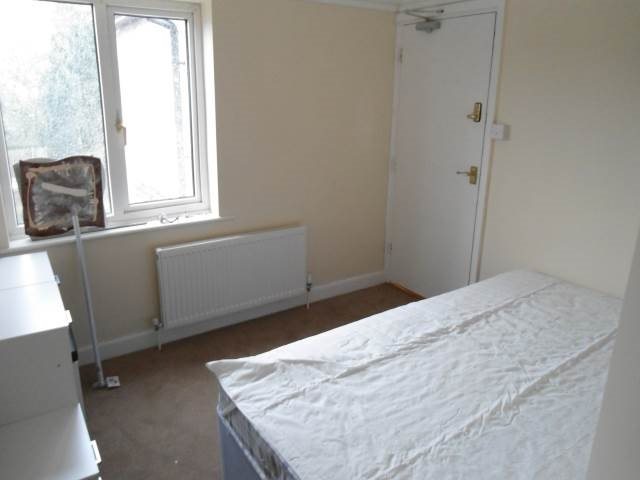 1 bed house / flat share to rent in Goring Road  - Property Image 4