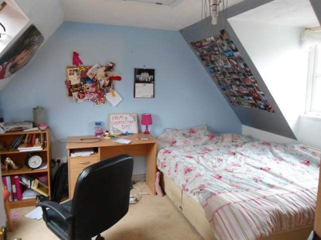 1 bed house / flat share to rent in Hatcher Crescent  - Property Image 2