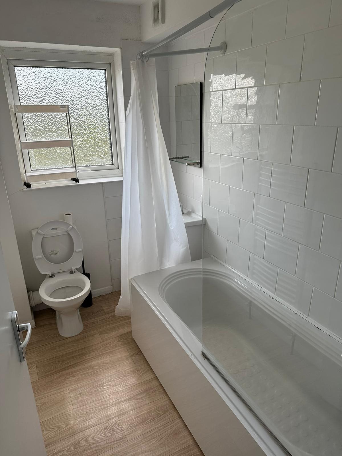 1 bed house / flat share to rent in Britten Close, , CO4 5