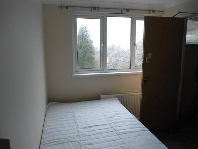 1 bed house / flat share to rent in Goring Road  - Property Image 5