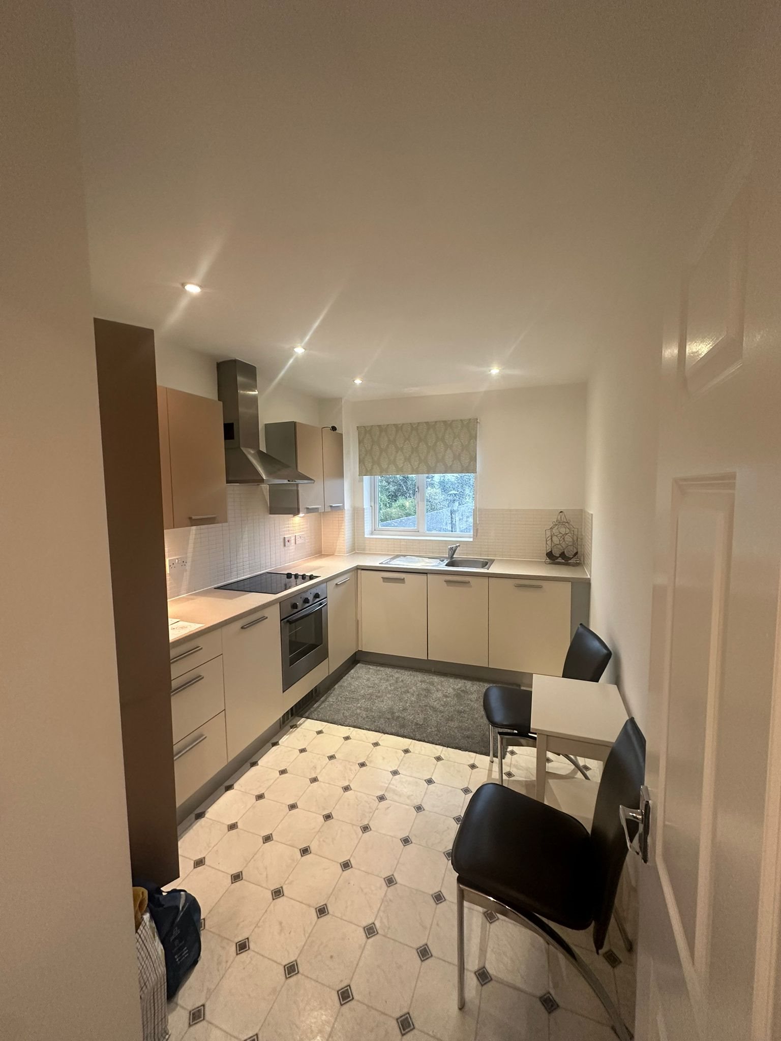 2 bed flat to rent in Ratcliffe Court  - Property Image 1