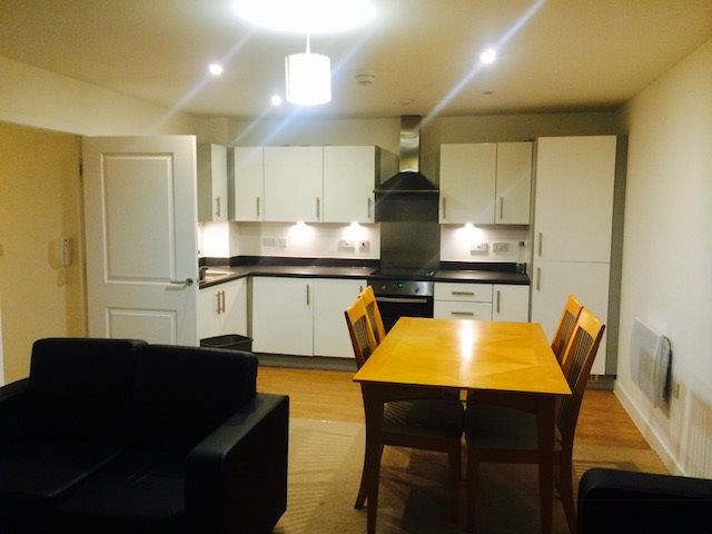 2 bed apartment to rent in Pier Wharf, Quayside Drive 1