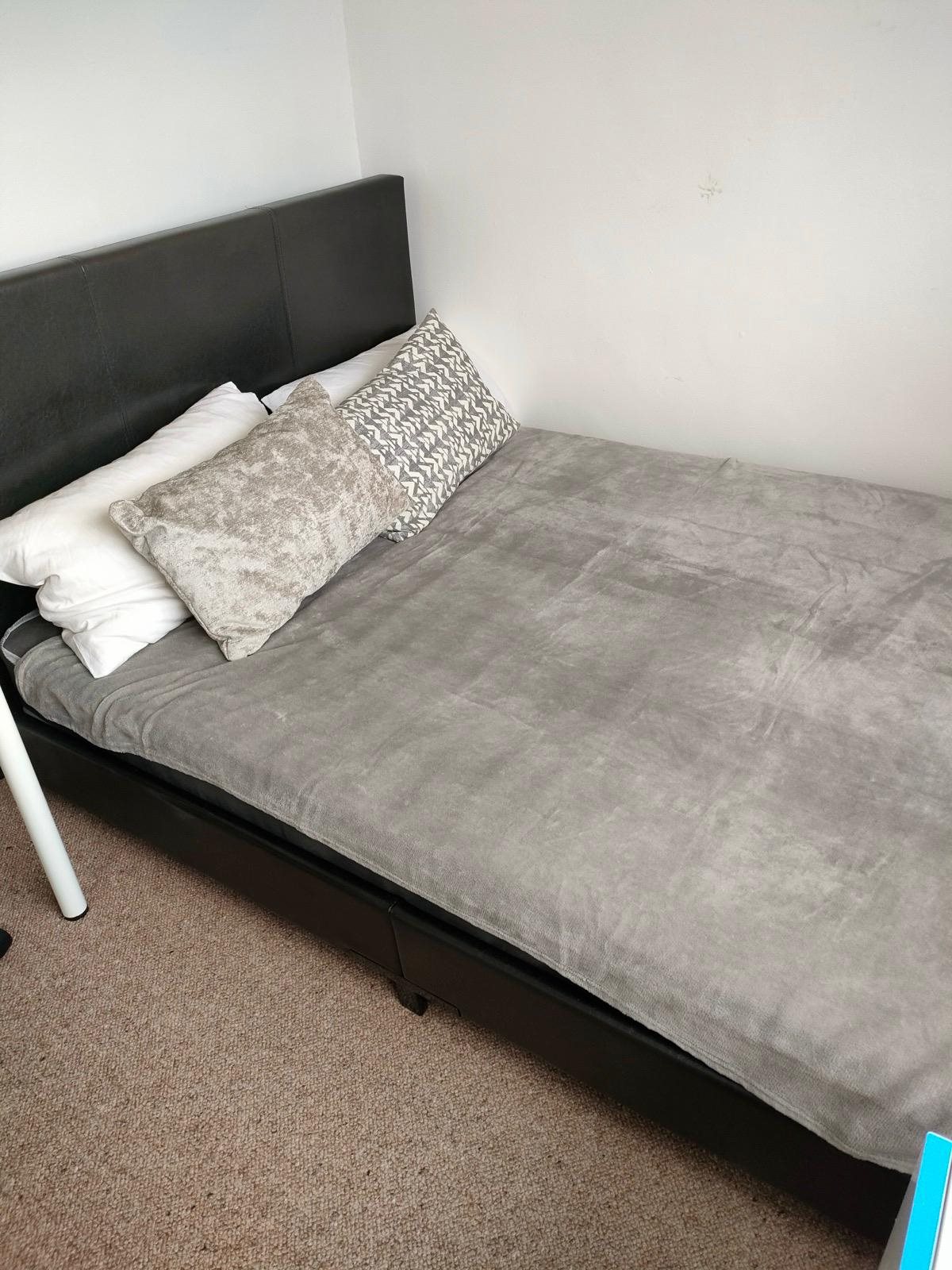 5 bed house to rent in Jessica Close  - Property Image 8
