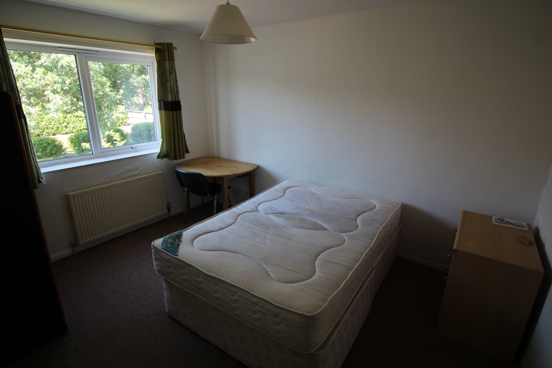 4 bed house to rent in Holborough Close, Colchester, CO4 6