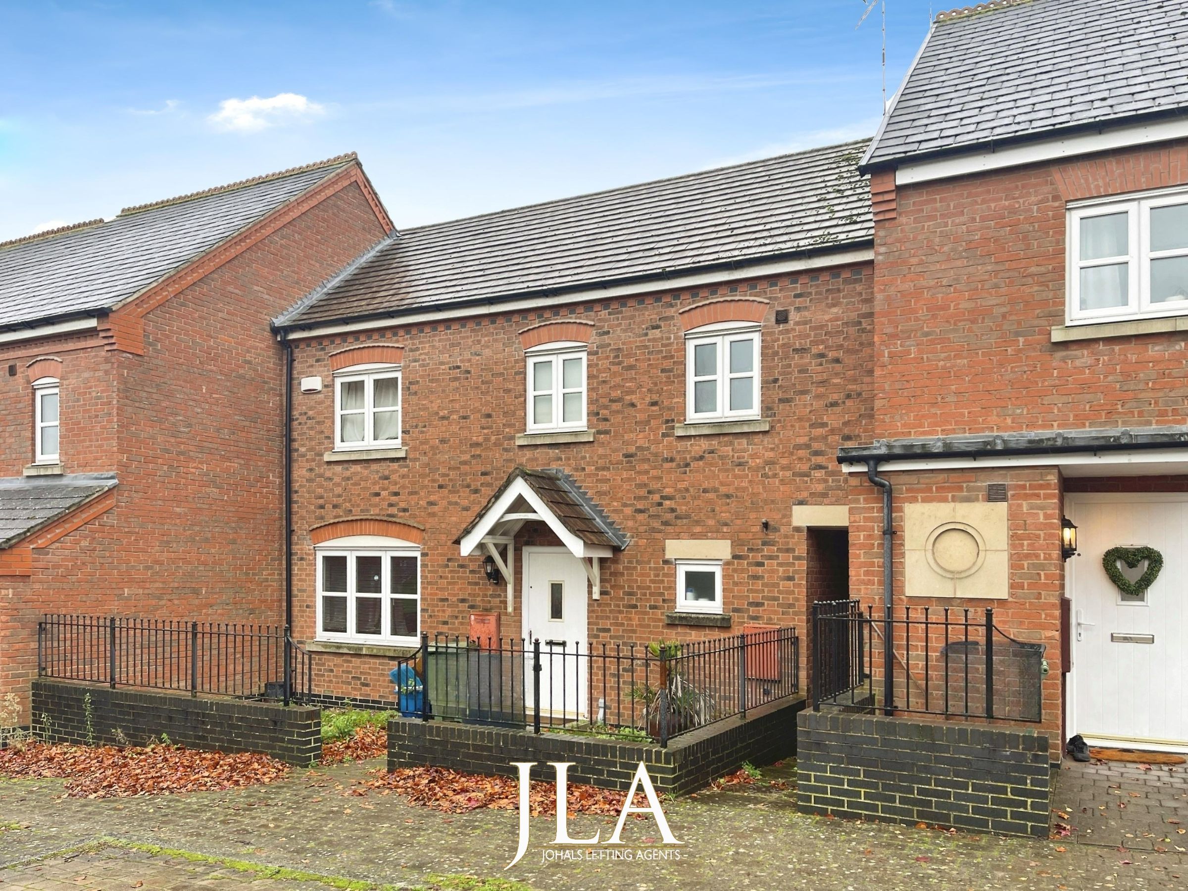 3 bed terraced house to rent in Little Connery Leys, Leicester, LE4 