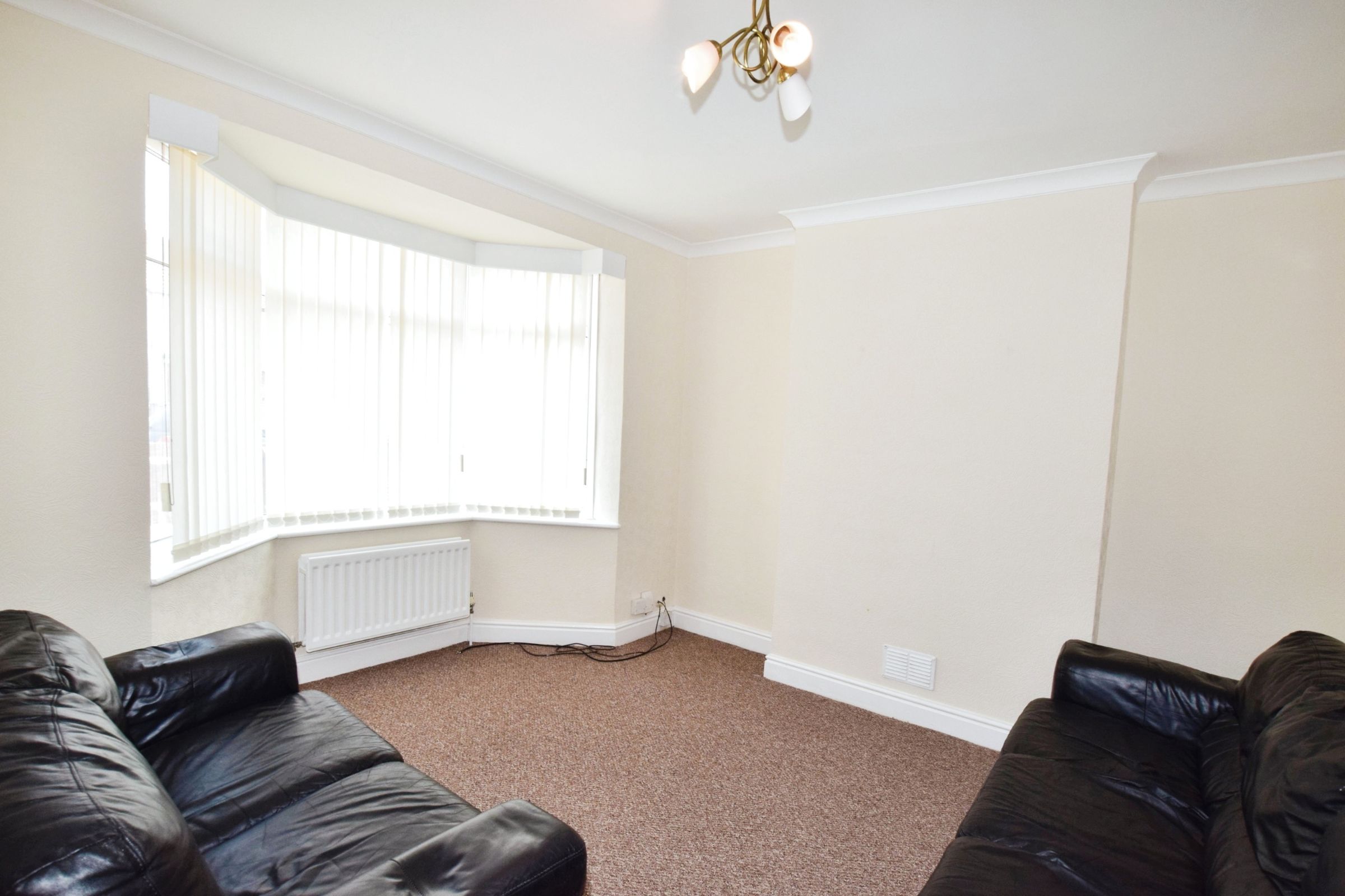 3 bed semi-detached house to rent in Evesham Road, Leicester 3