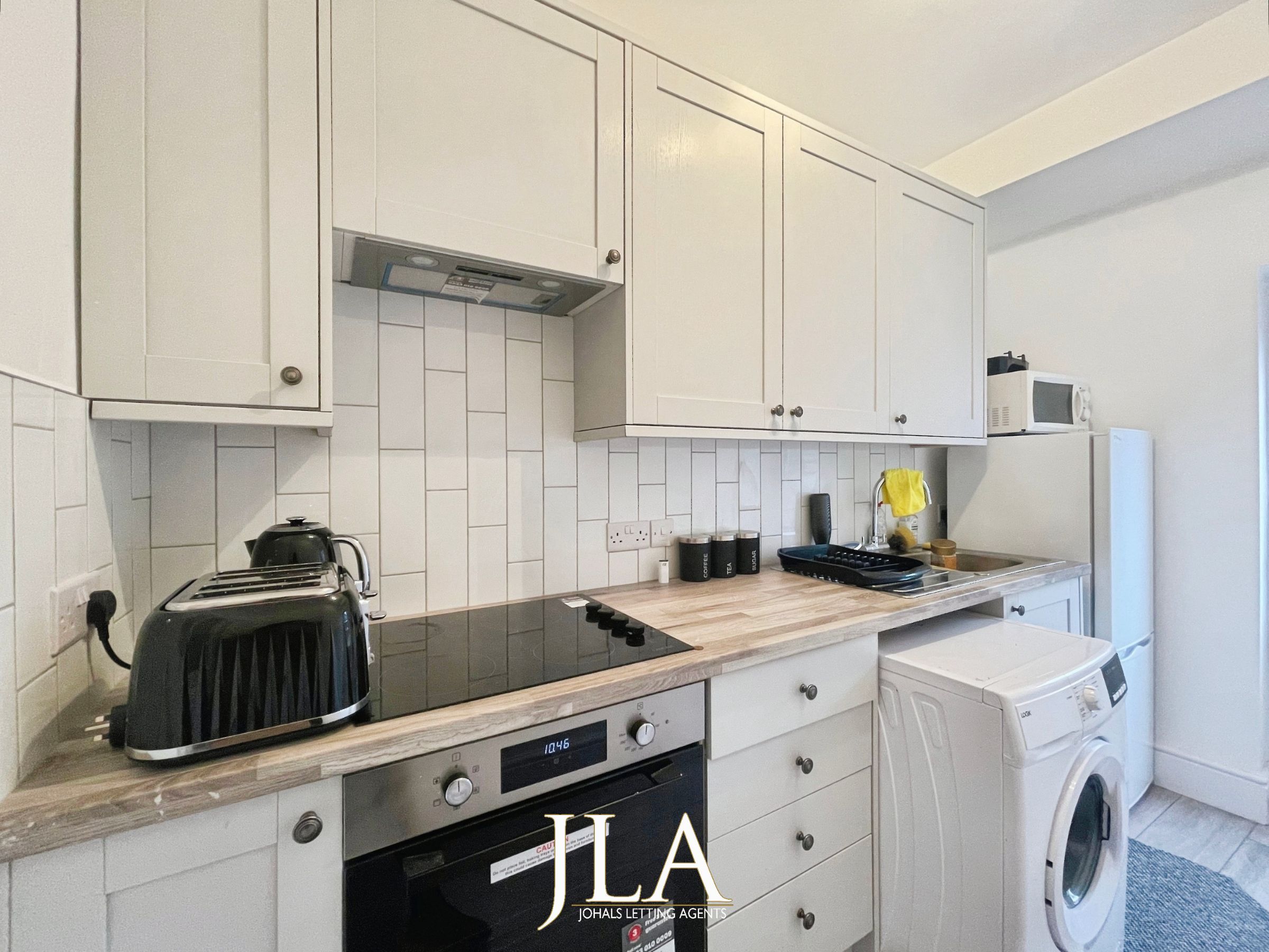 4 bed terraced house to rent in Hinckley Road, Leicester  - Property Image 2