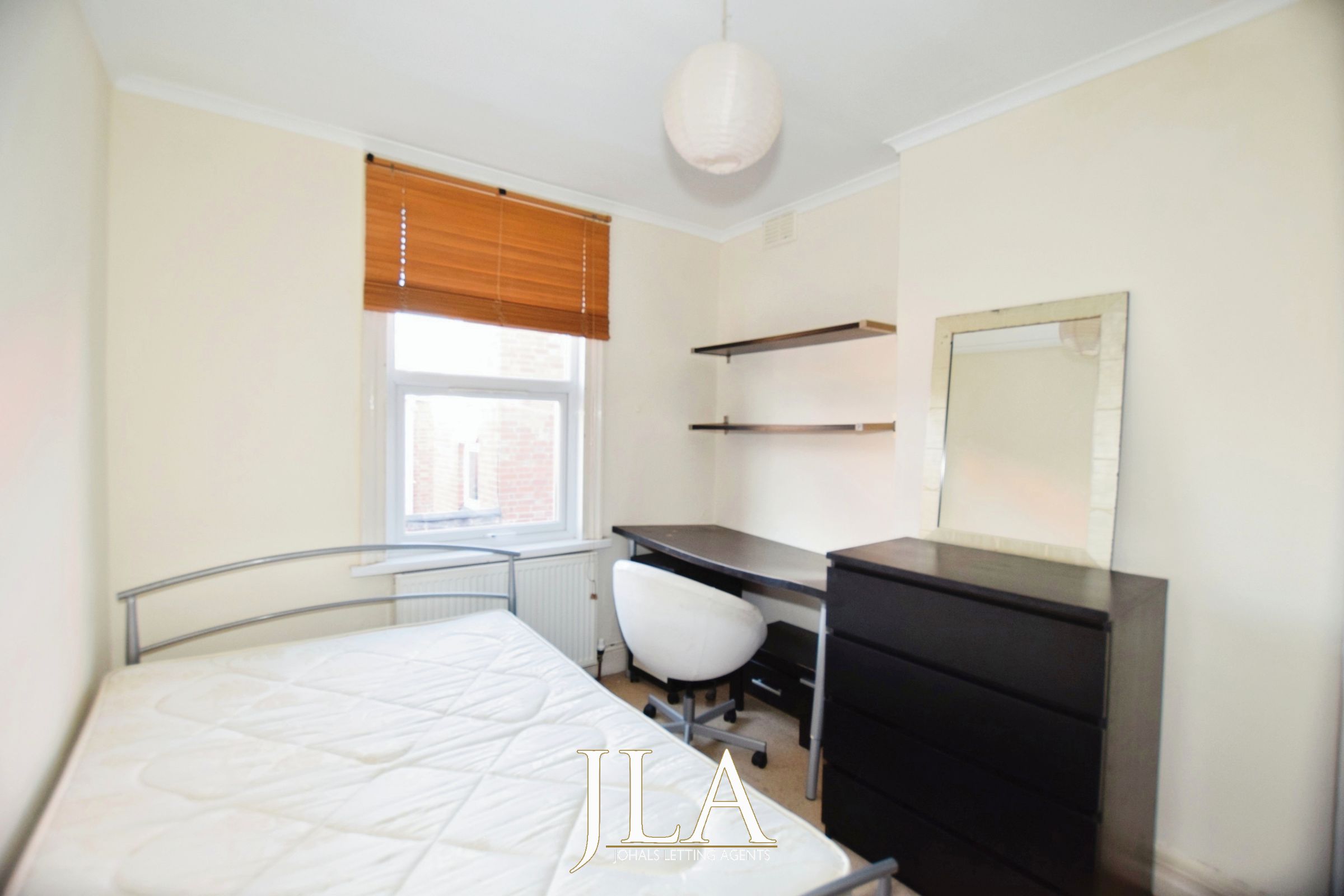 4 bed terraced house to rent in St. Albans Road, Leicester  - Property Image 9