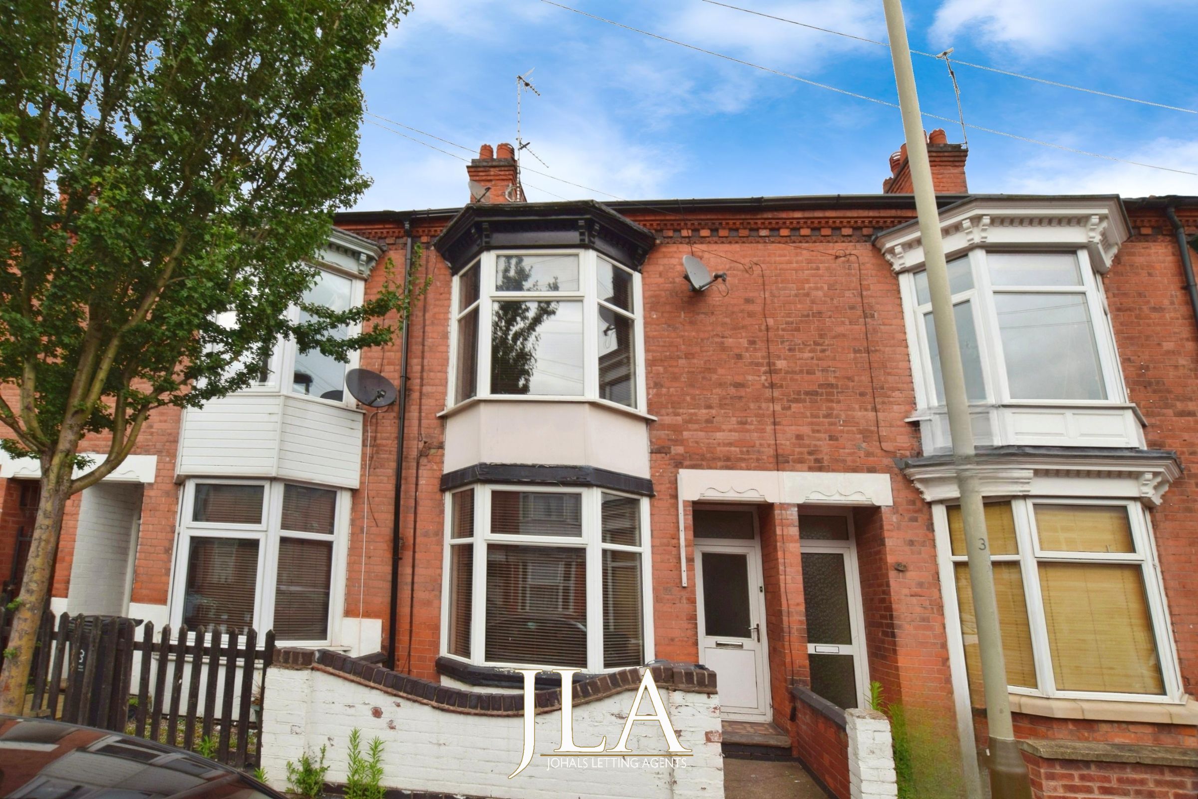 4 bed terraced house to rent in Barclay Street, Leicester  - Property Image 1