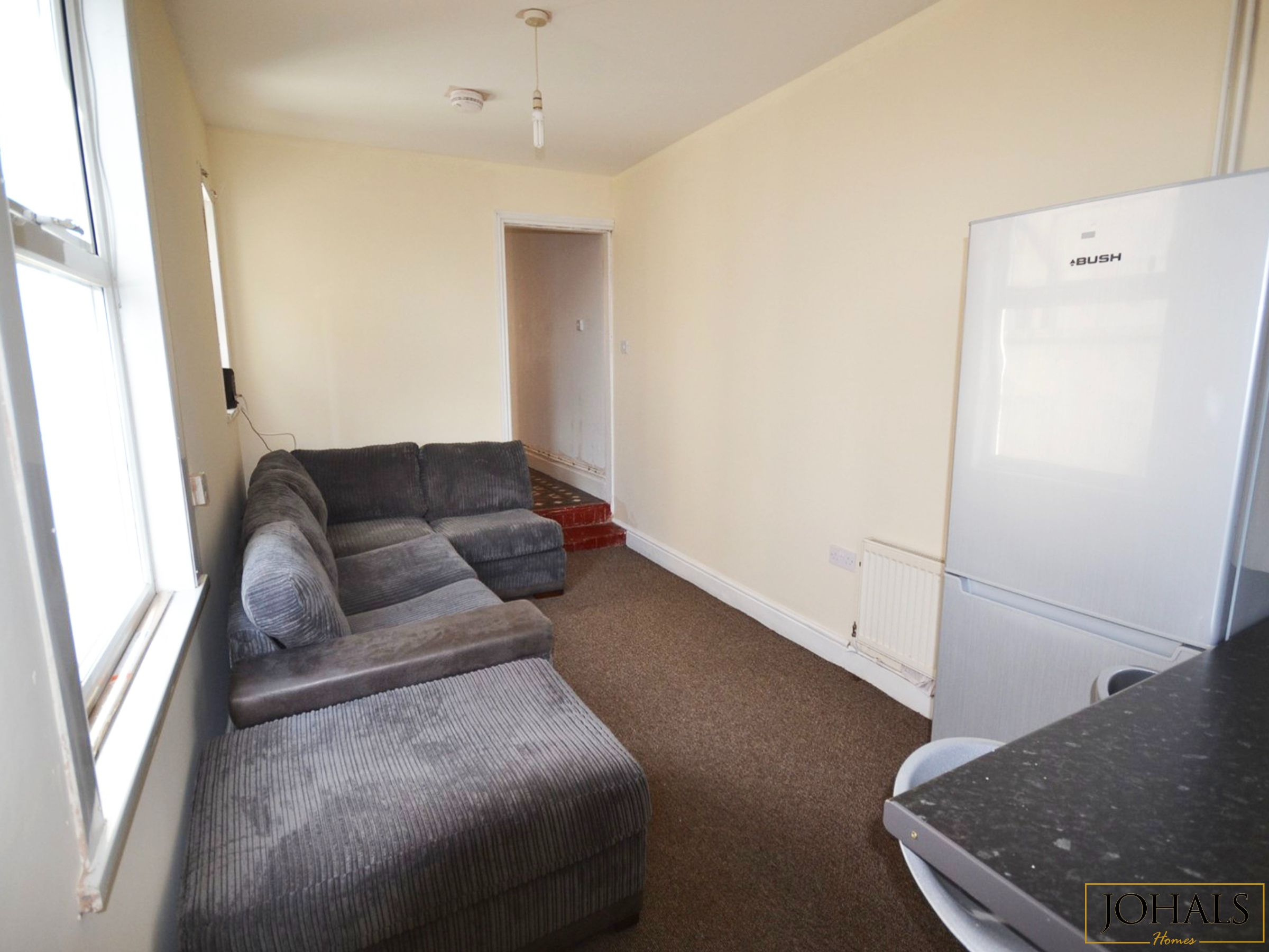 4 bed terraced house to rent in Welford Road, Leicester 3