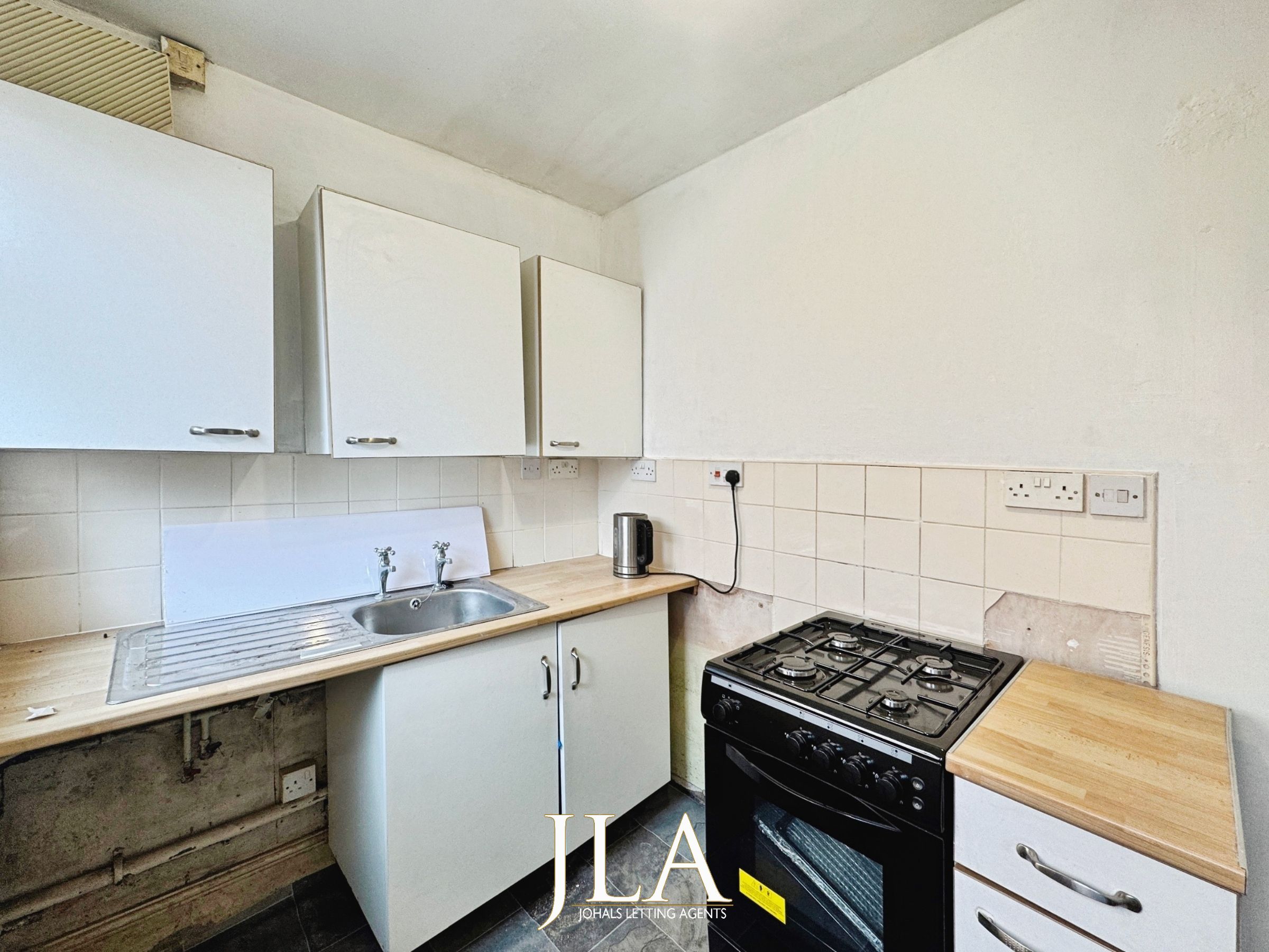 2 bed terraced house to rent in Richmond Road, Leicester 2