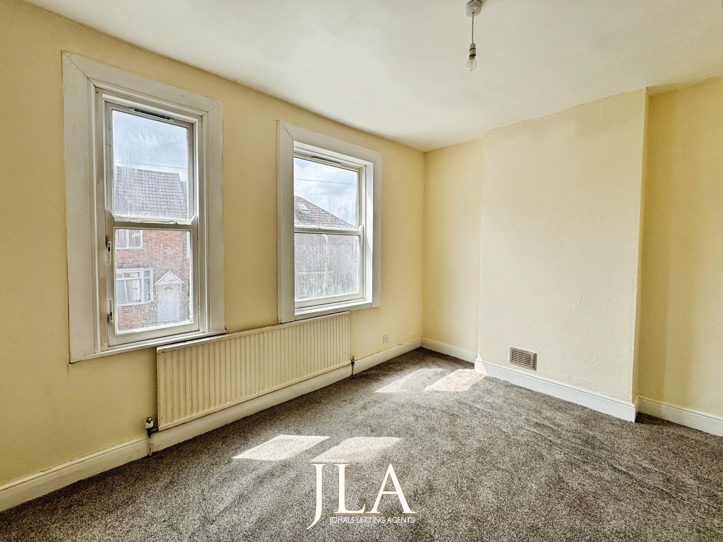 2 bed terraced house to rent in Richmond Road, Leicester, LE2