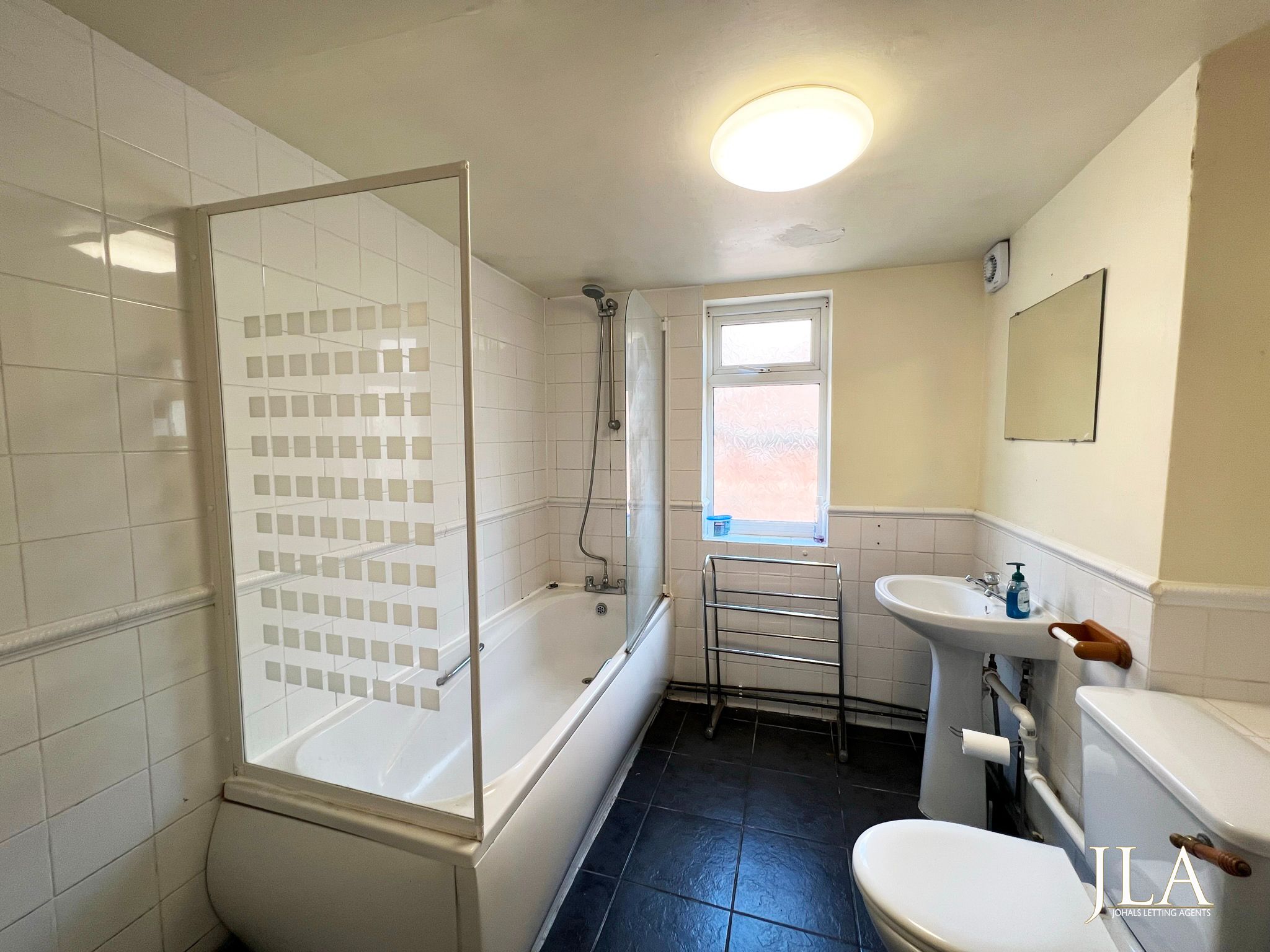 3 bed terraced house to rent in Tewkesbury Street, Leicester  - Property Image 11