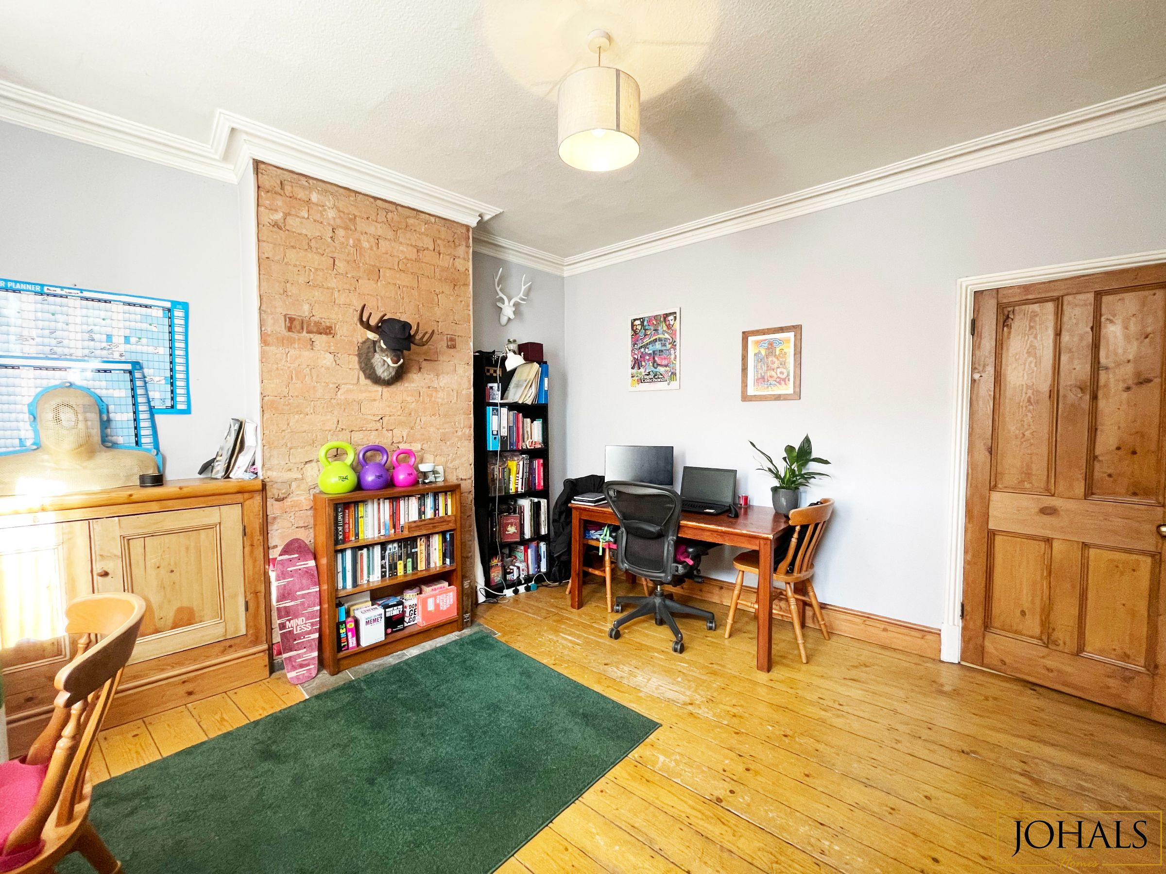 2 bed terraced house to rent in Clarendon Park Road, Leicester  - Property Image 2