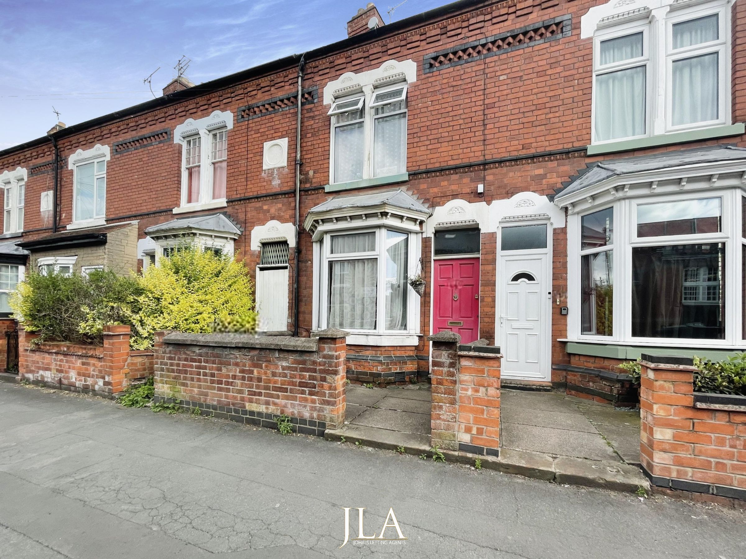 2 bed terraced house to rent in Clarendon Park Road, Leicester, LE2 