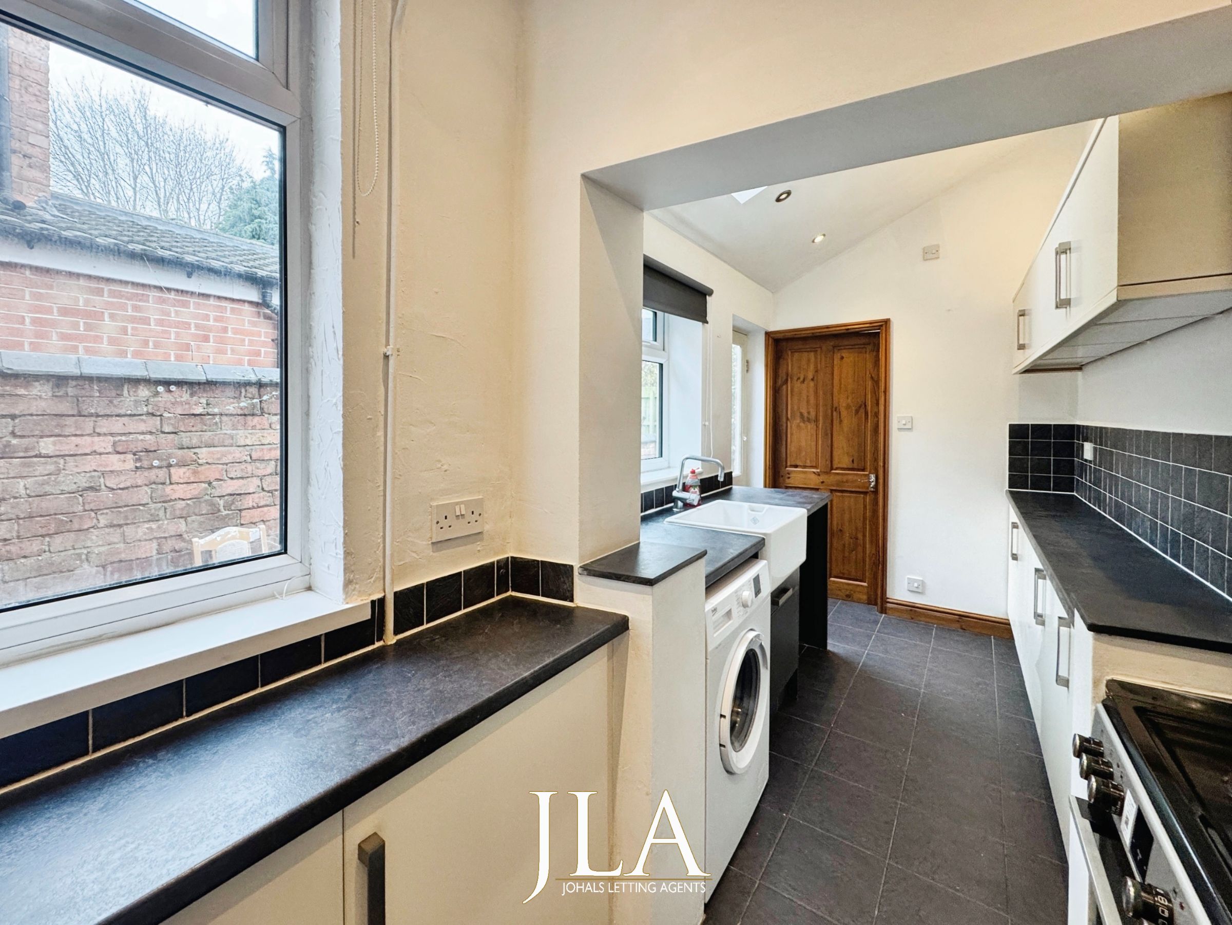 2 bed terraced house to rent in Clarendon Park Road, Leicester  - Property Image 9