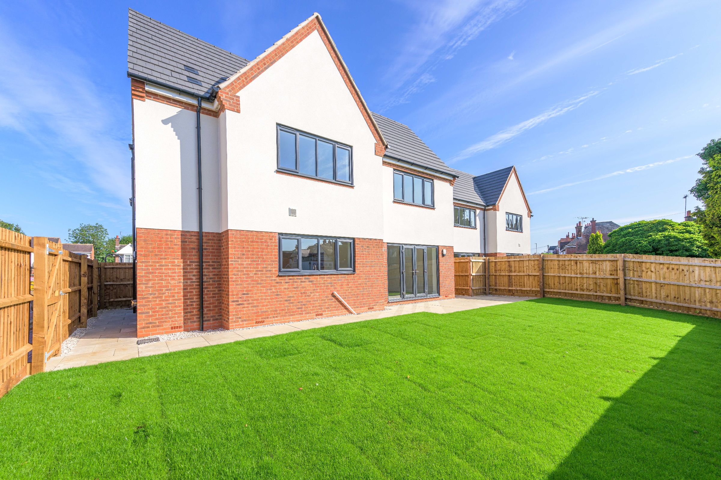 5 bed detached house to rent in Green View, Leicester  - Property Image 8